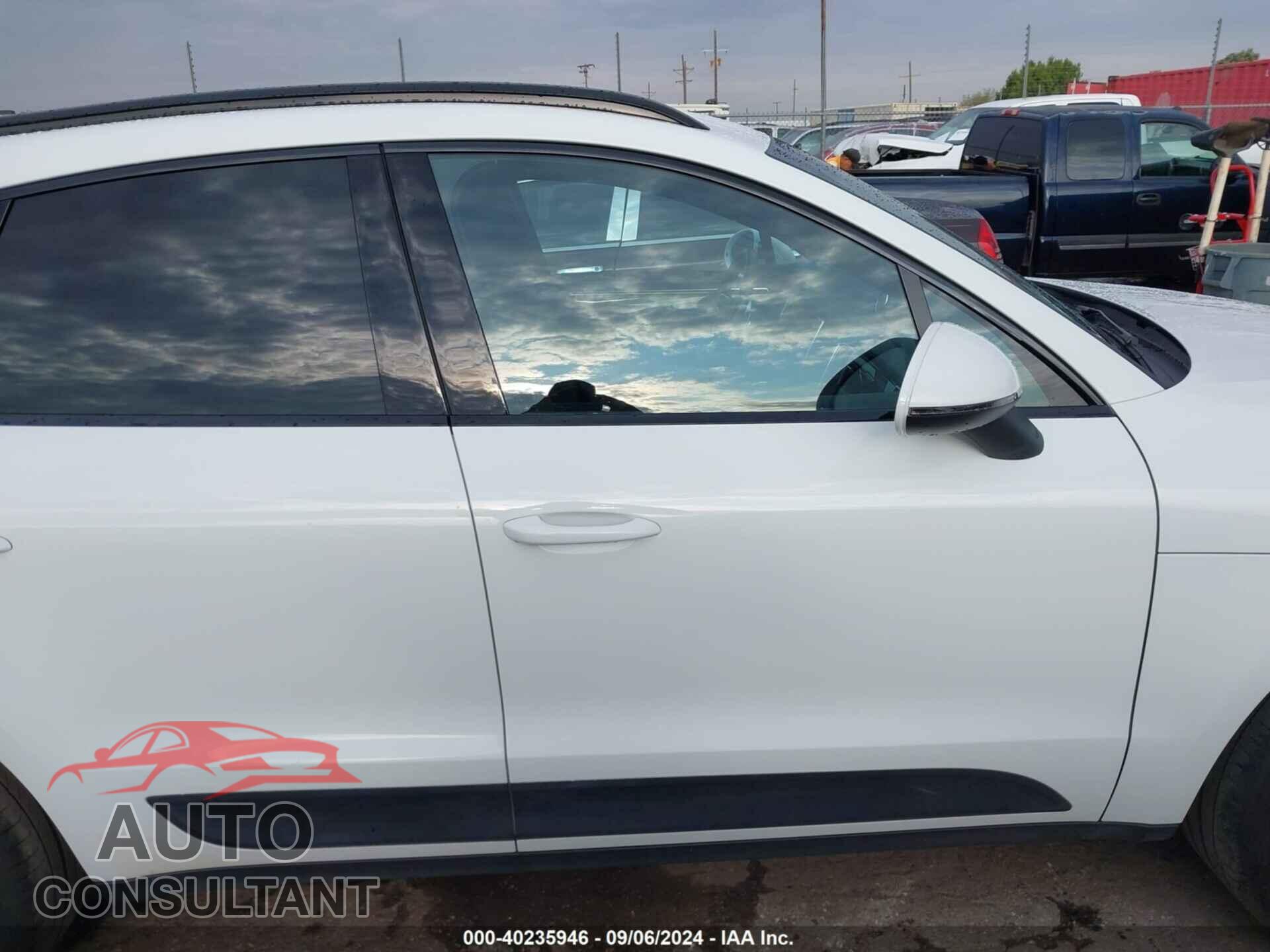 PORSCHE MACAN 2016 - WP1AB2A59GLB53052