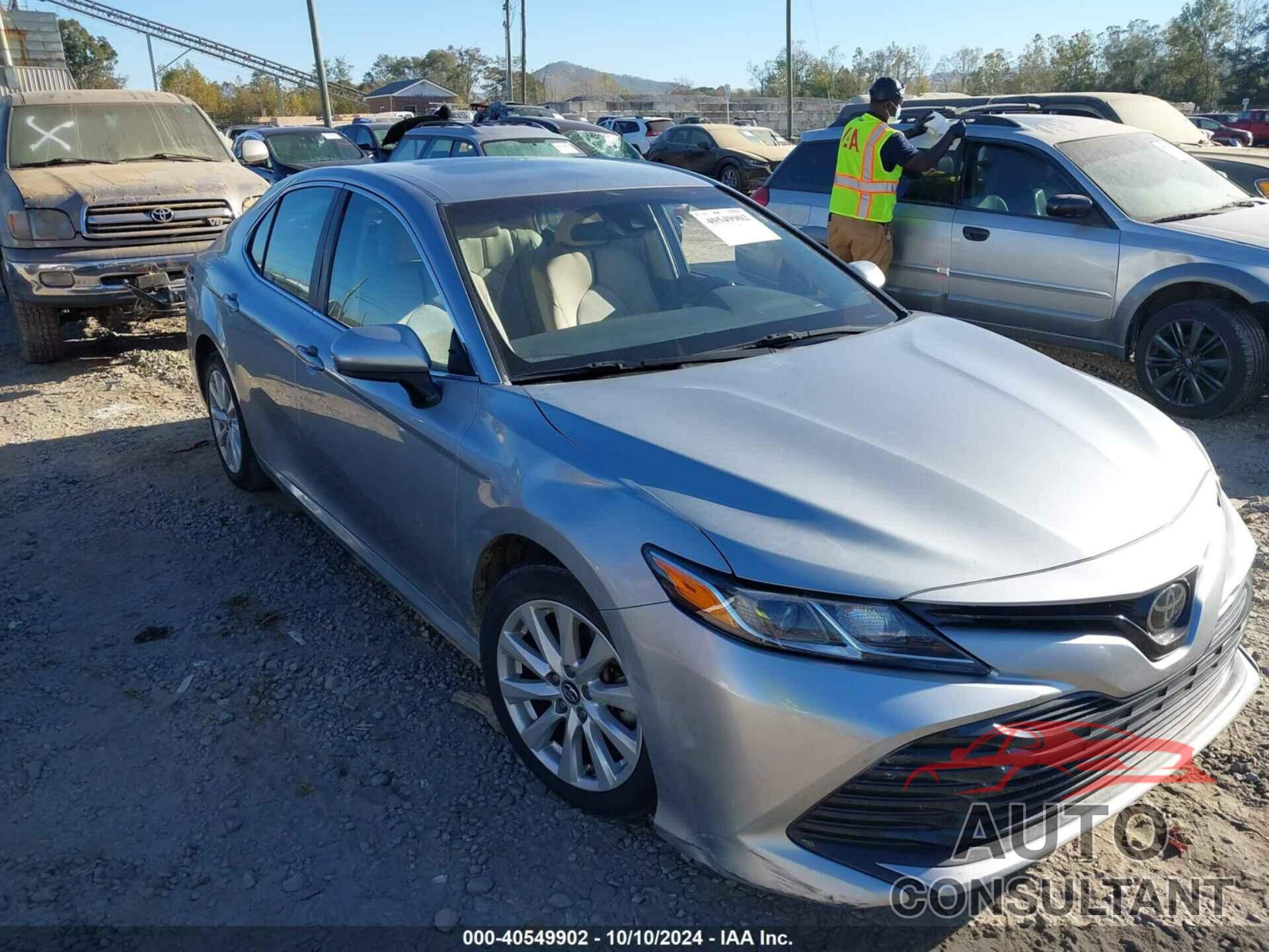 TOYOTA CAMRY 2018 - 4T1B11HK4JU597175