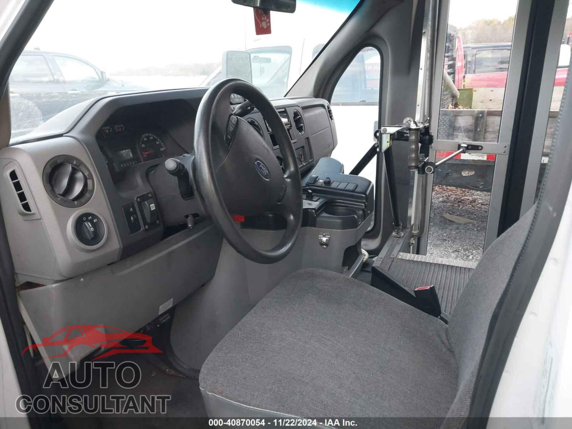 FORD E-450 CUTAWAY 2010 - 1FDFE4FS4ADA02559