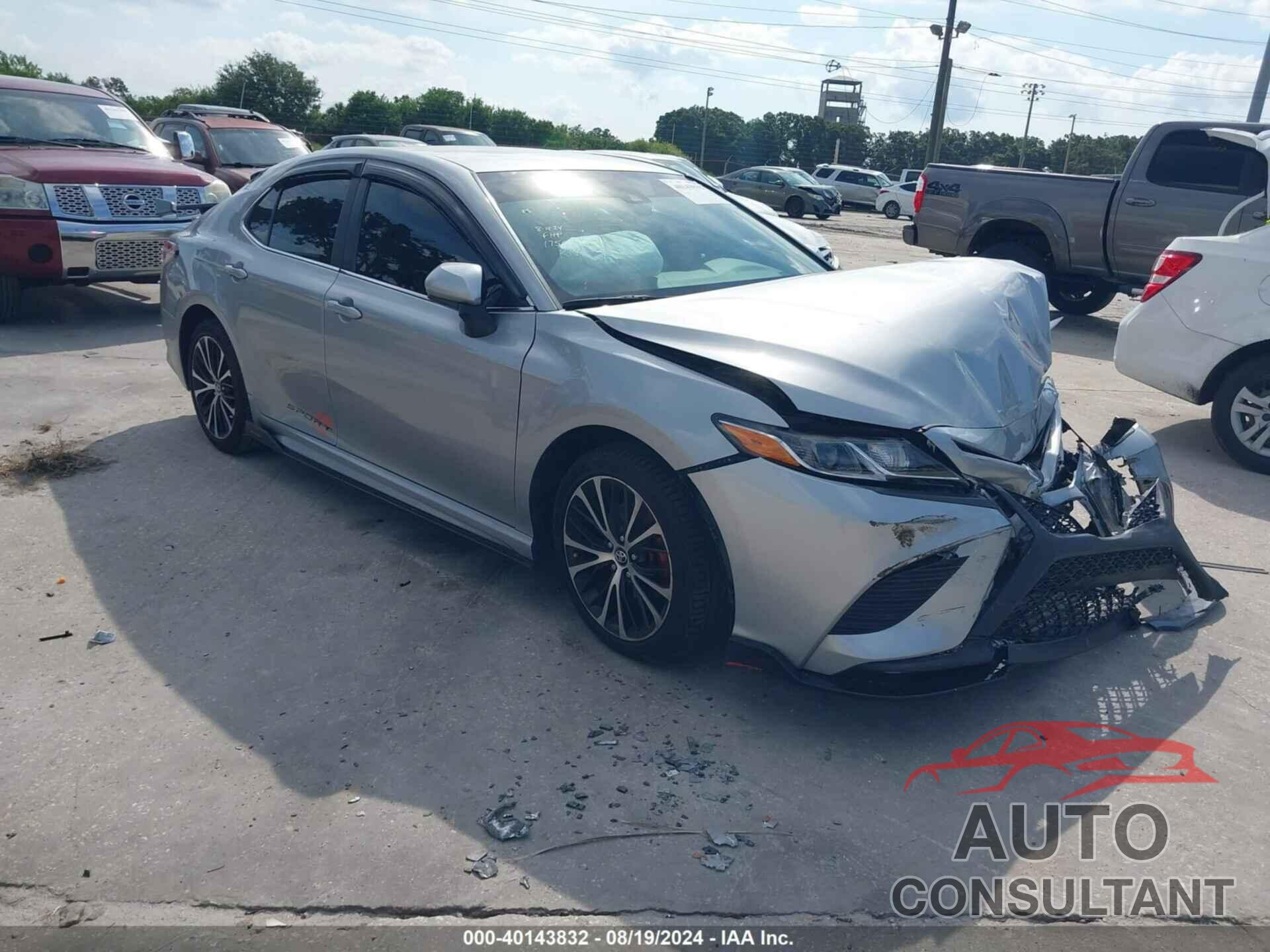 TOYOTA CAMRY 2020 - 4T1G11AK4LU881702