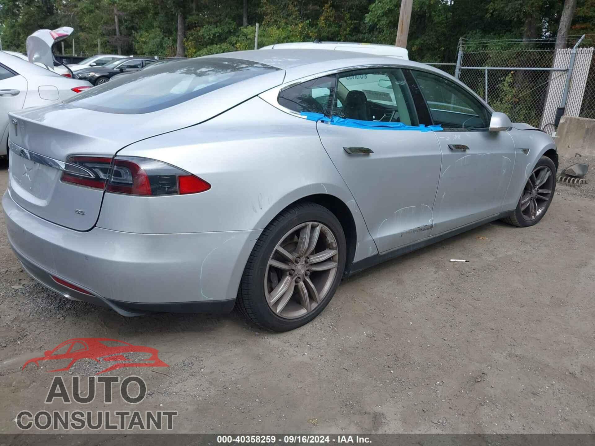 TESLA MODEL S 2013 - 5YJSA1CN2DFP27666