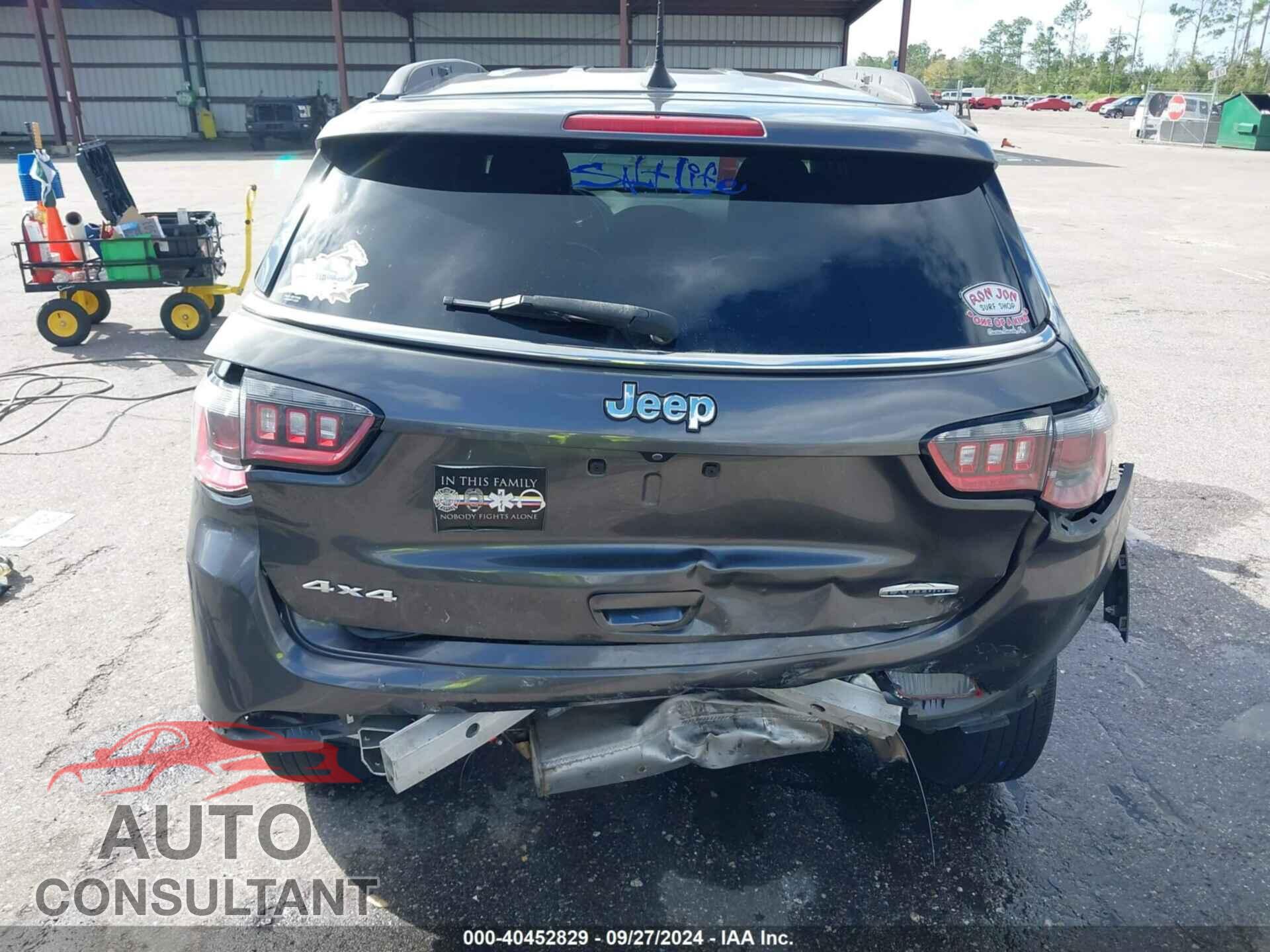 JEEP COMPASS 2018 - 3C4NJDBB4JT307877