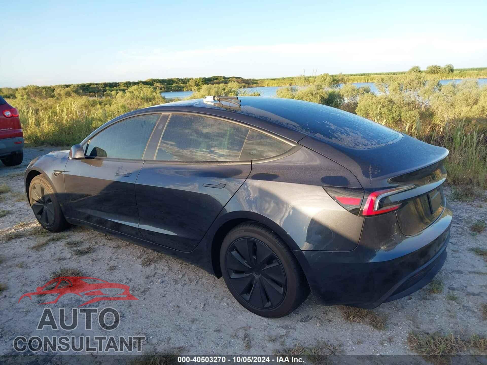 TESLA MODEL 3 2024 - 5YJ3E1EB9RF755581
