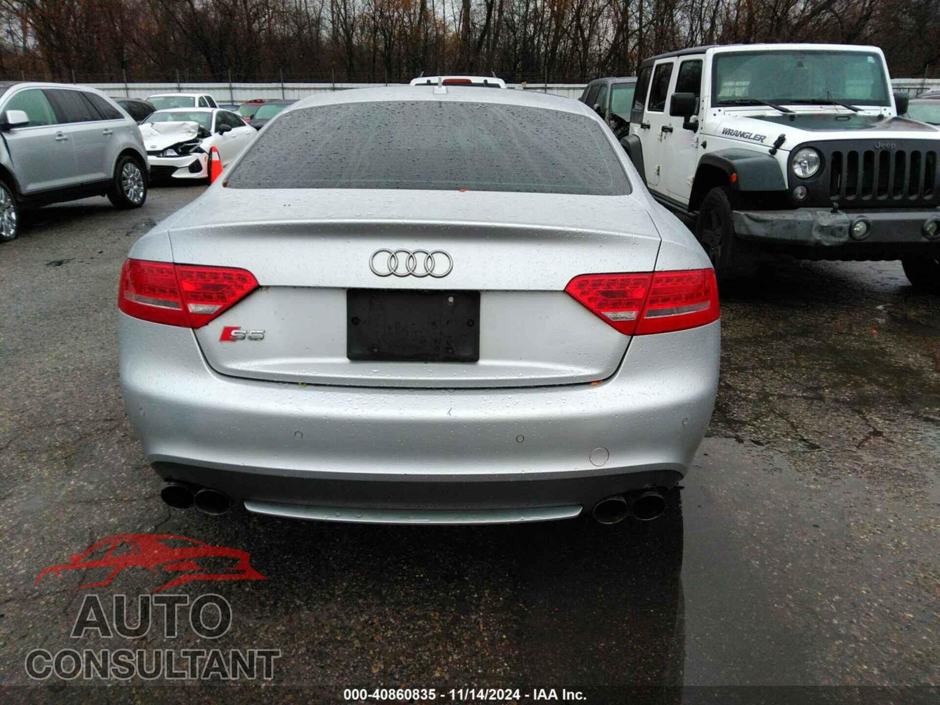 AUDI S5 2010 - WAUCVAFR6AA073330