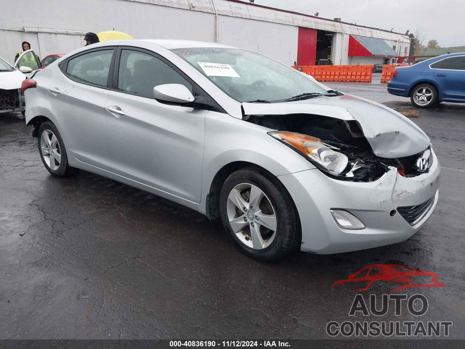 HYUNDAI ELANTRA 2012 - KMHDH4AE5CU181567