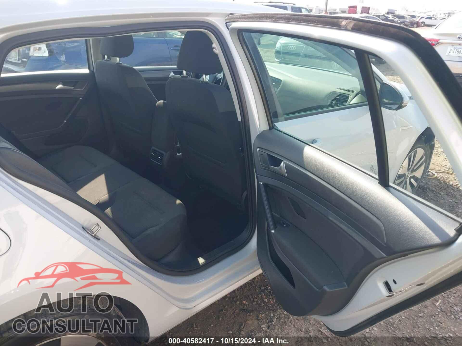 VOLKSWAGEN E-GOLF 2017 - WVWKR7AU2HW954525