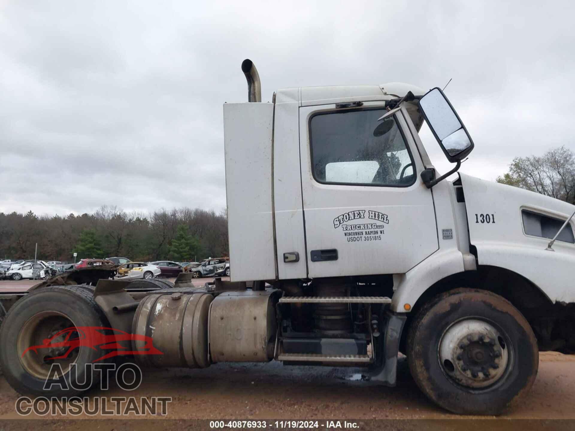 VOLVO VN 2013 - 4V4MC9EH8DN564231
