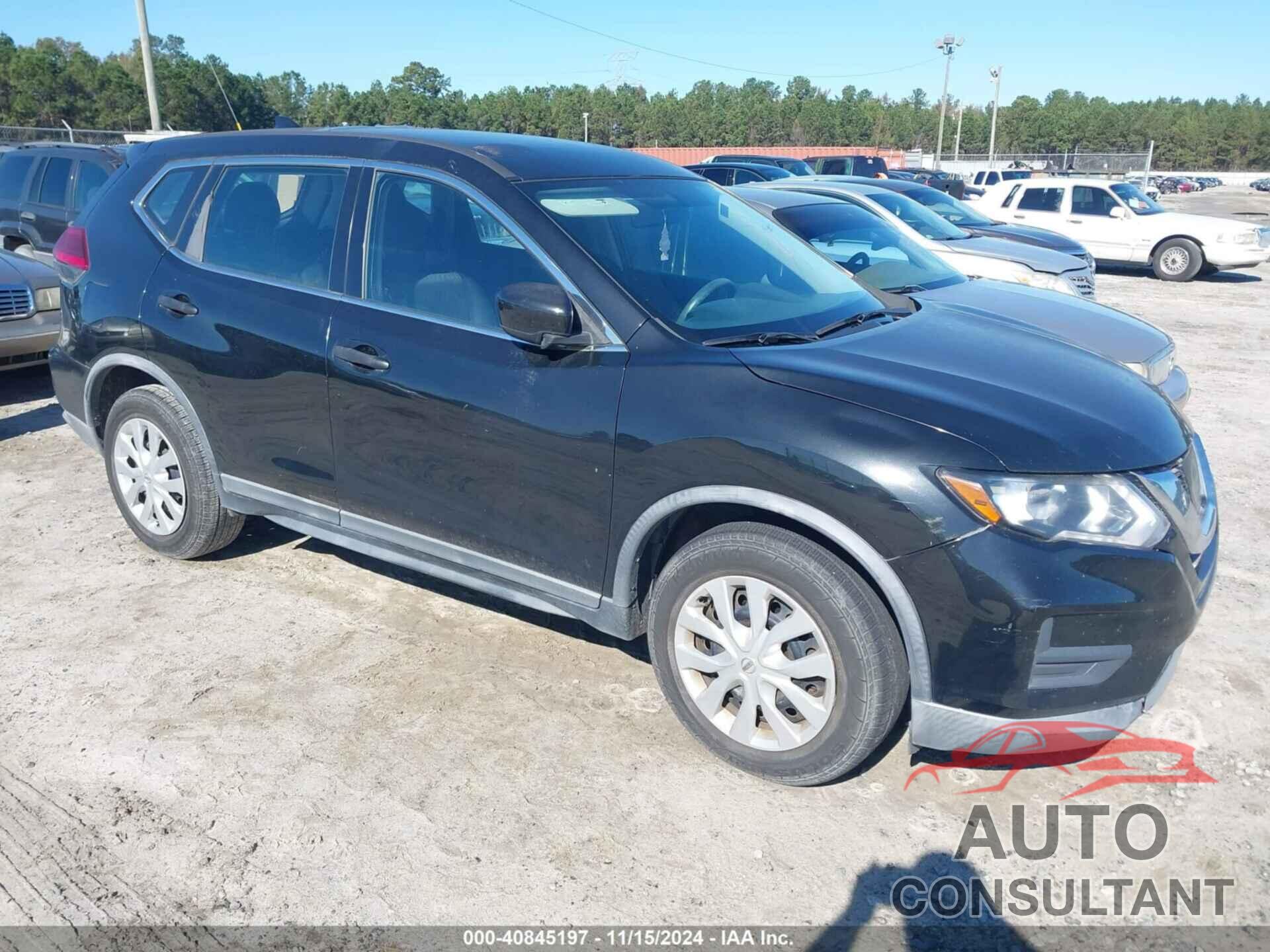 NISSAN ROGUE 2017 - KNMAT2MT5HP585107