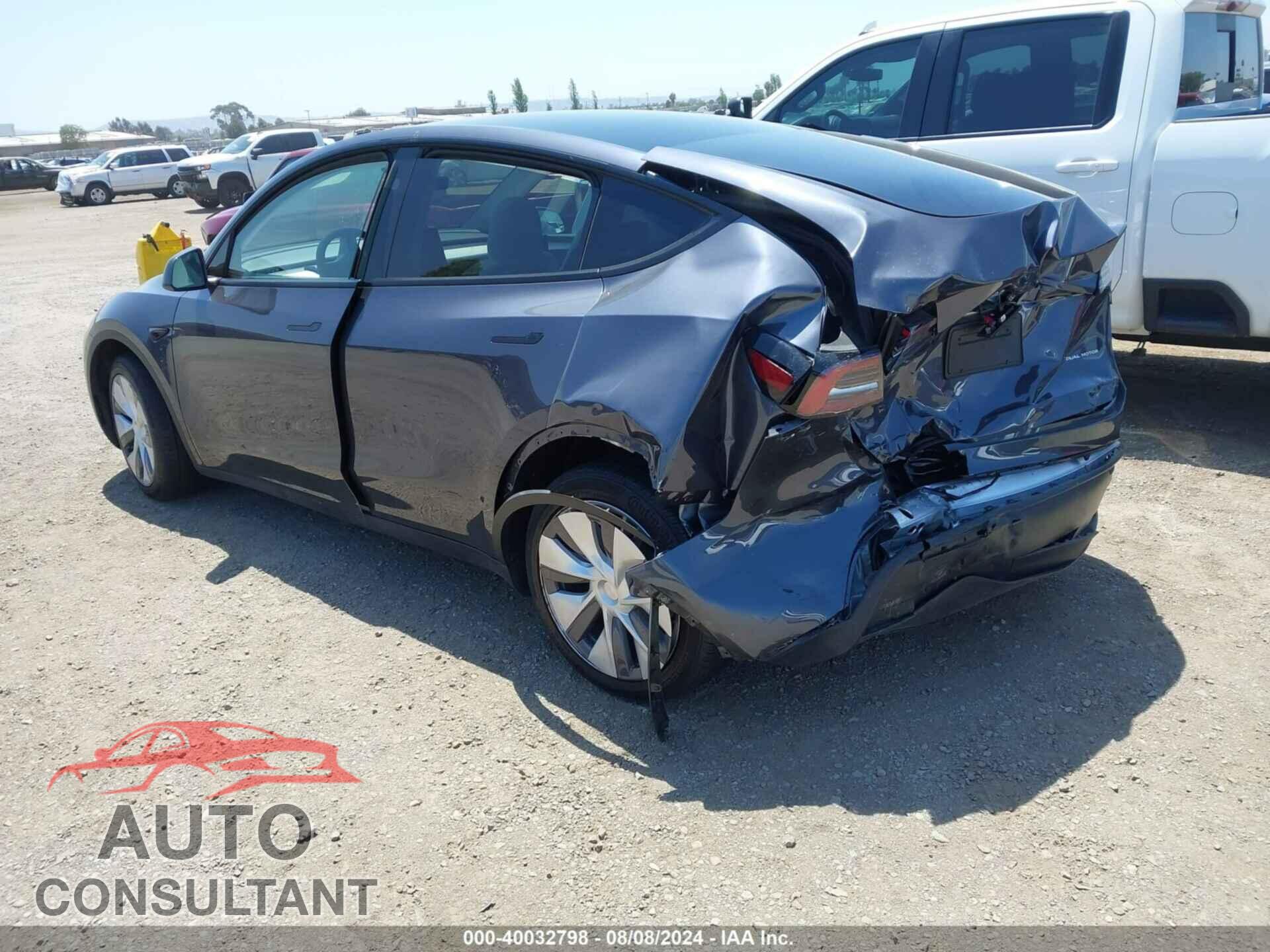 TESLA MODEL Y 2023 - 7SAYGAEE1PF847715