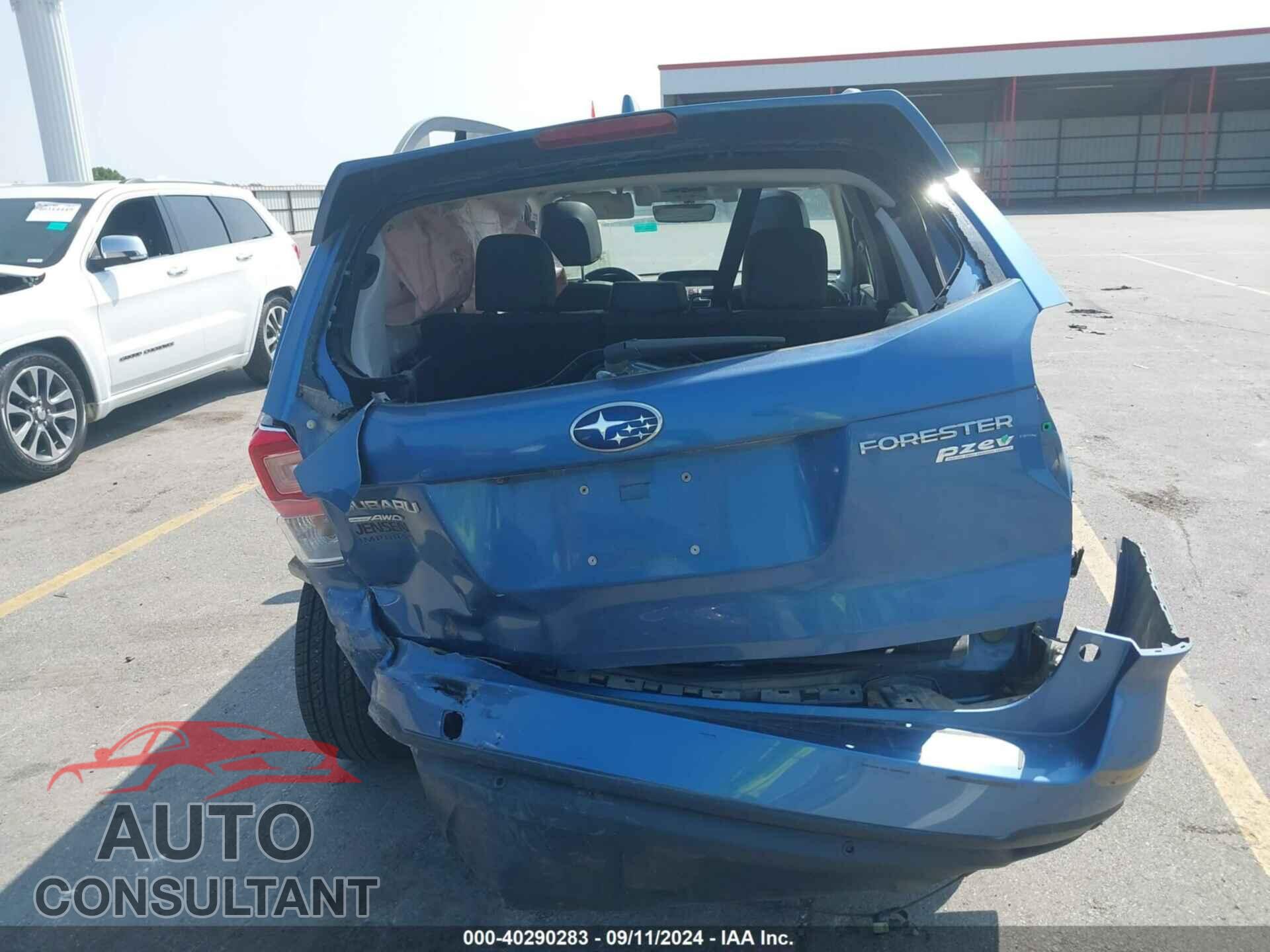SUBARU FORESTER 2017 - JF2SJAWC0HH565862
