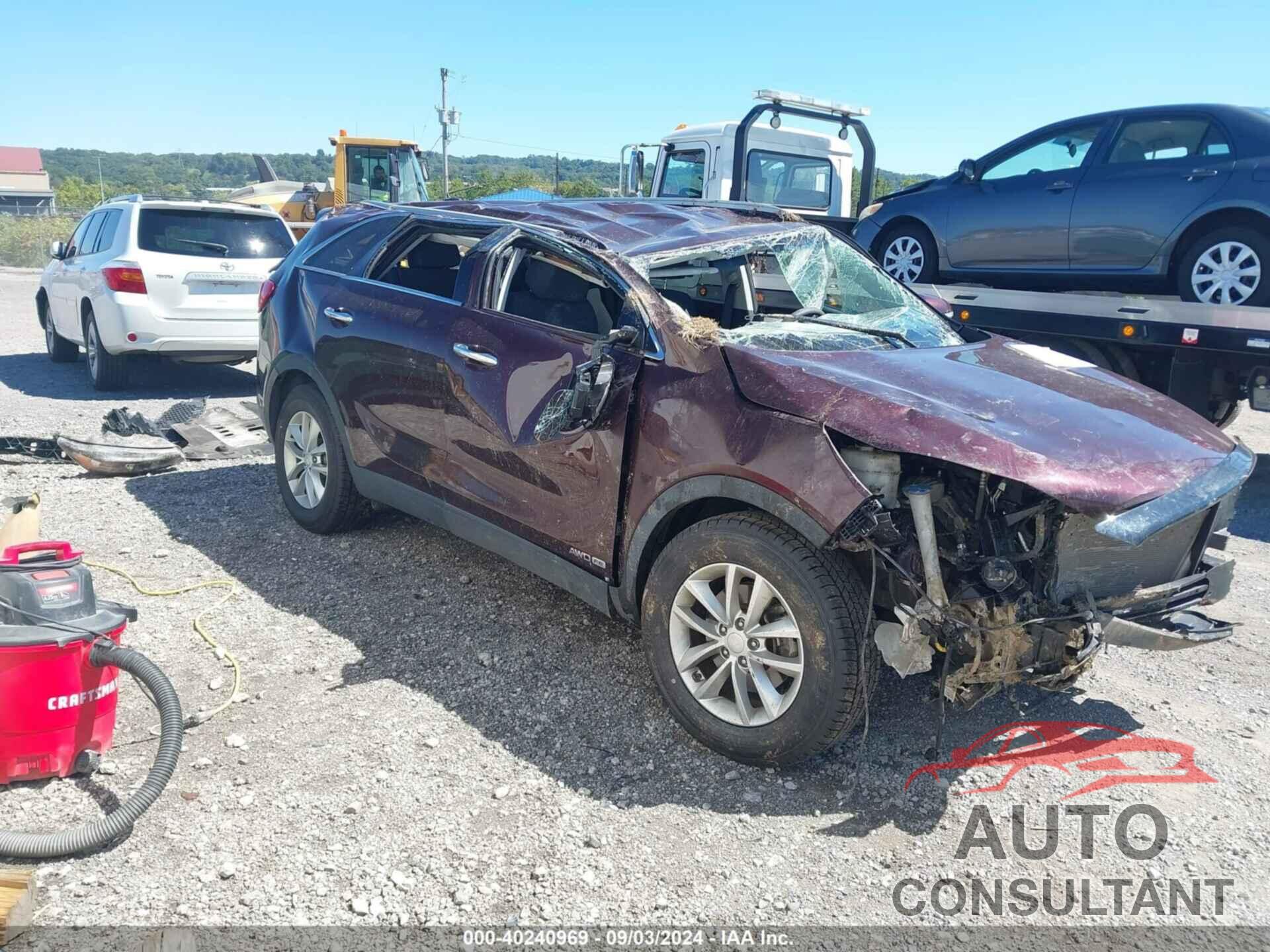 KIA SORENTO 2018 - 5XYPGDA51JG340250