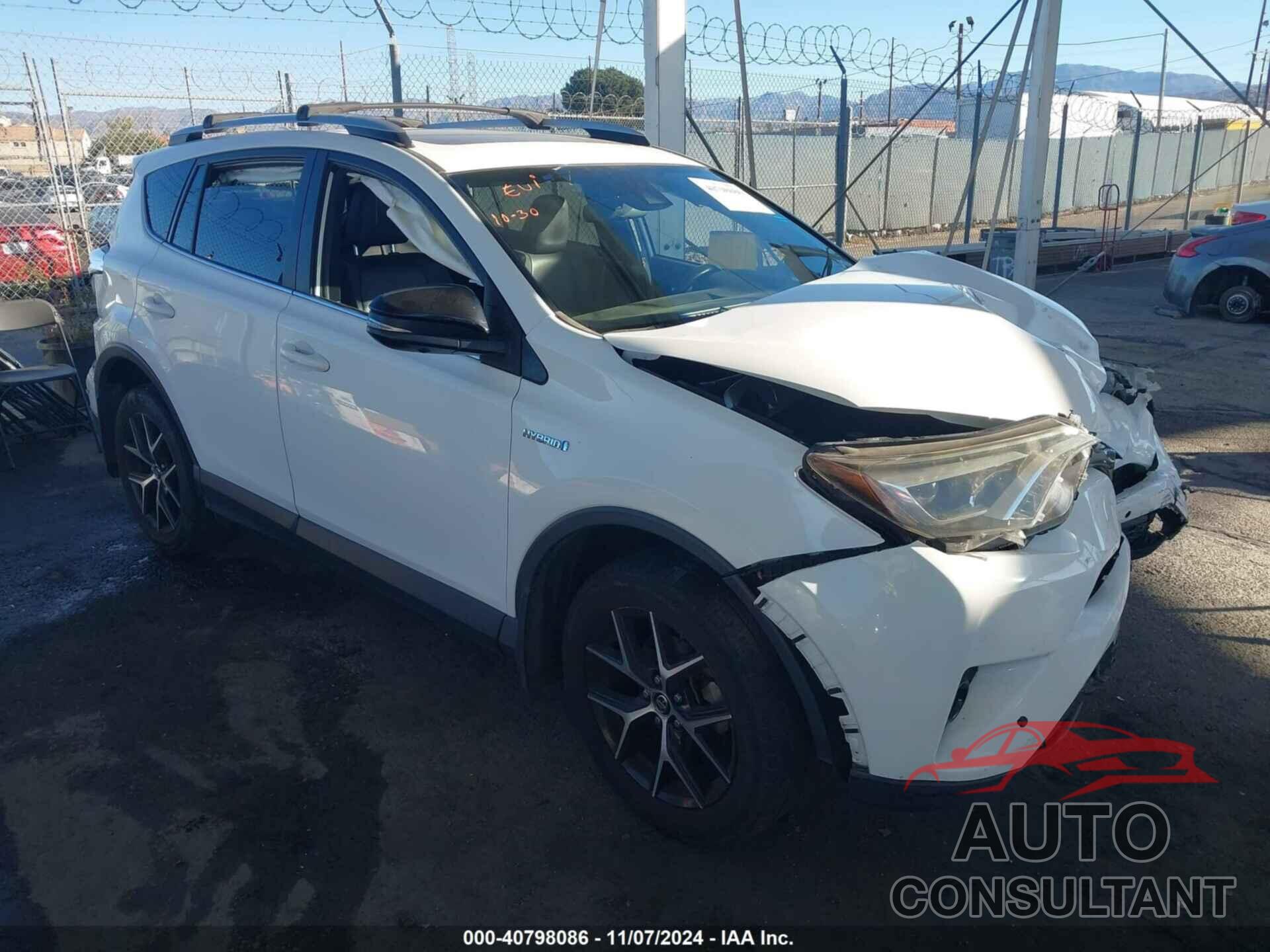 TOYOTA RAV4 HYBRID 2017 - JTMJJREV1HD145868