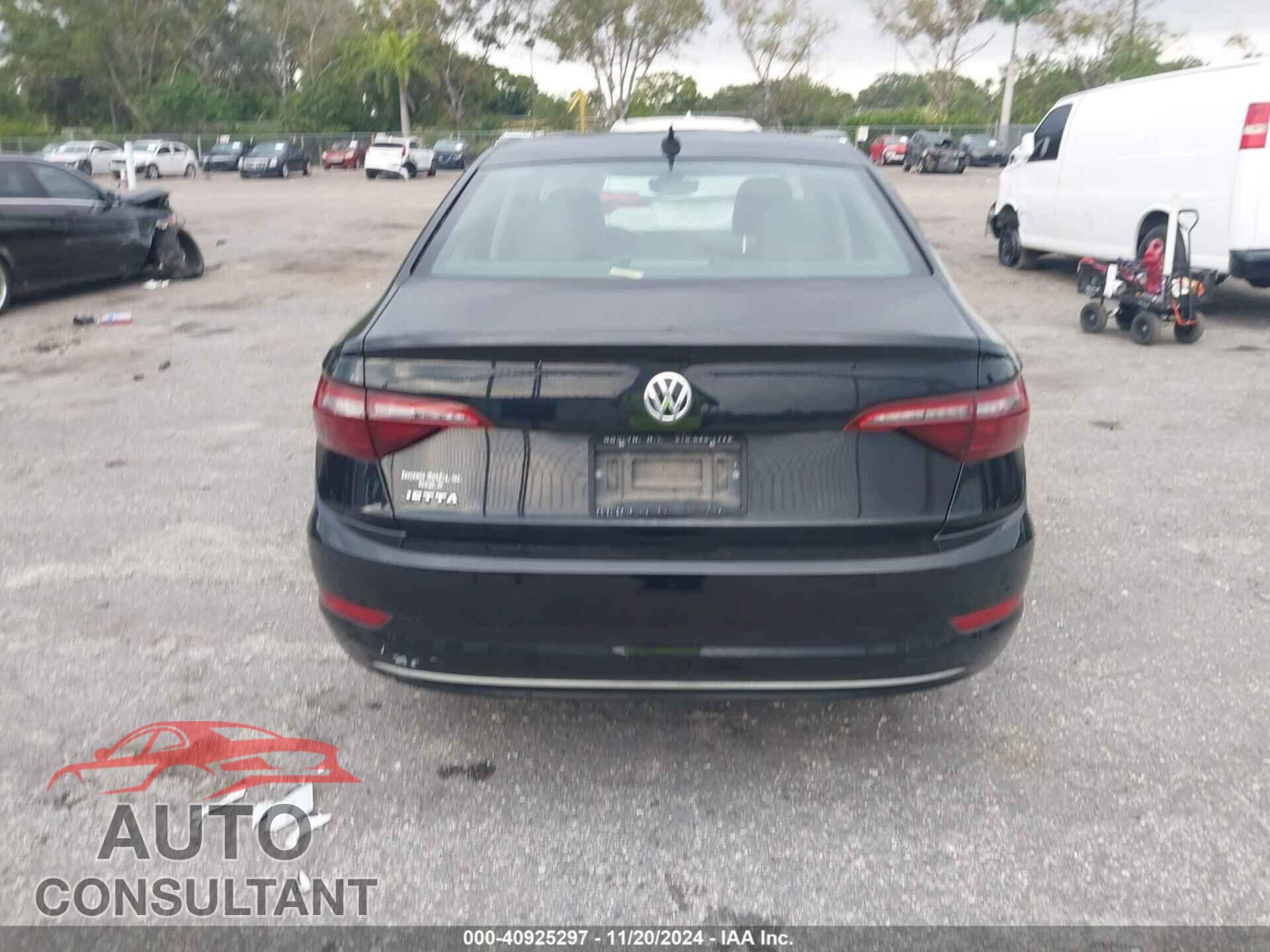 VOLKSWAGEN JETTA 2020 - 3VWEB7BU5LM071296