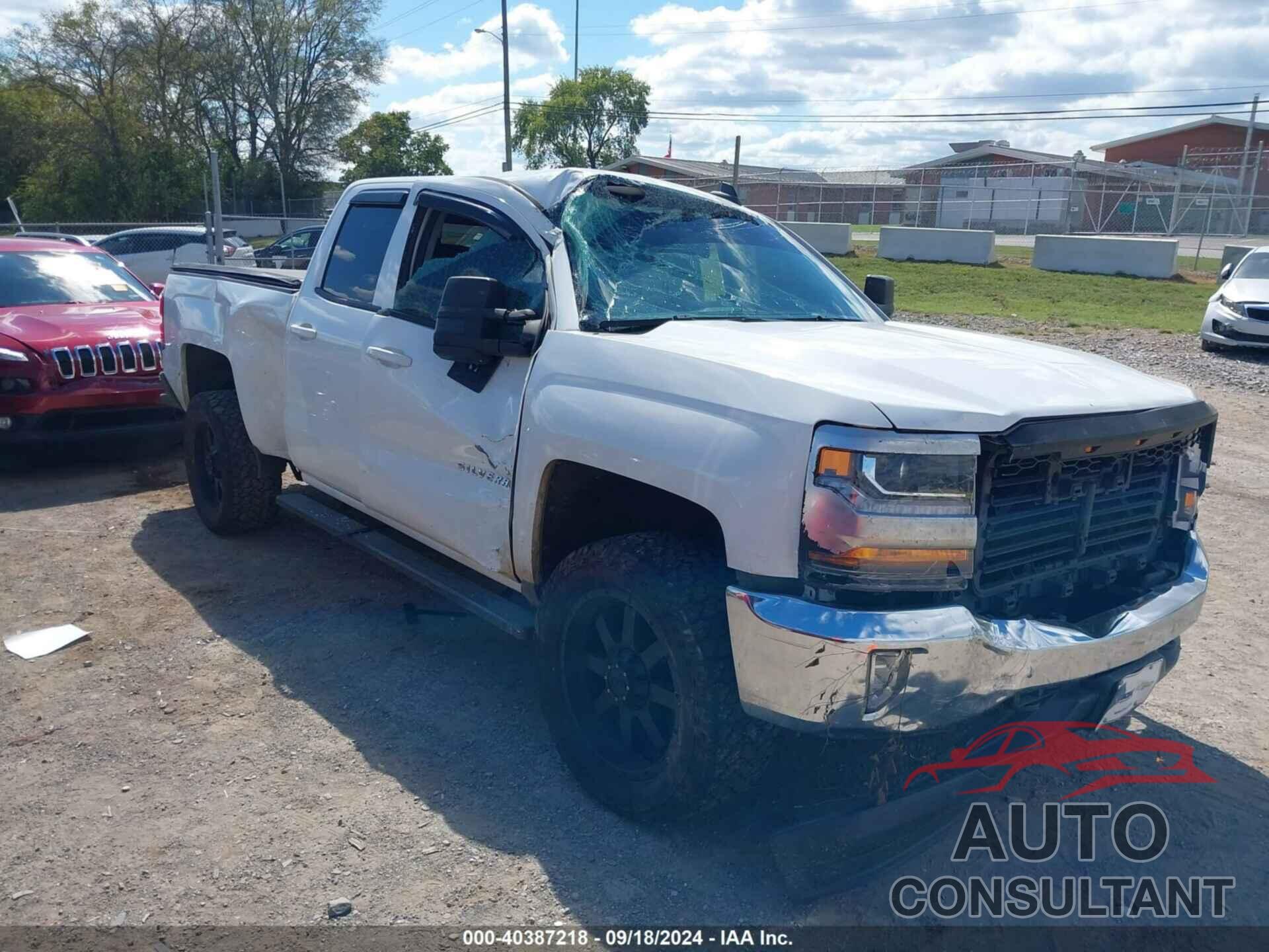 CHEVROLET SILVERADO 1500 2017 - 1GCVKRE83HZ286629