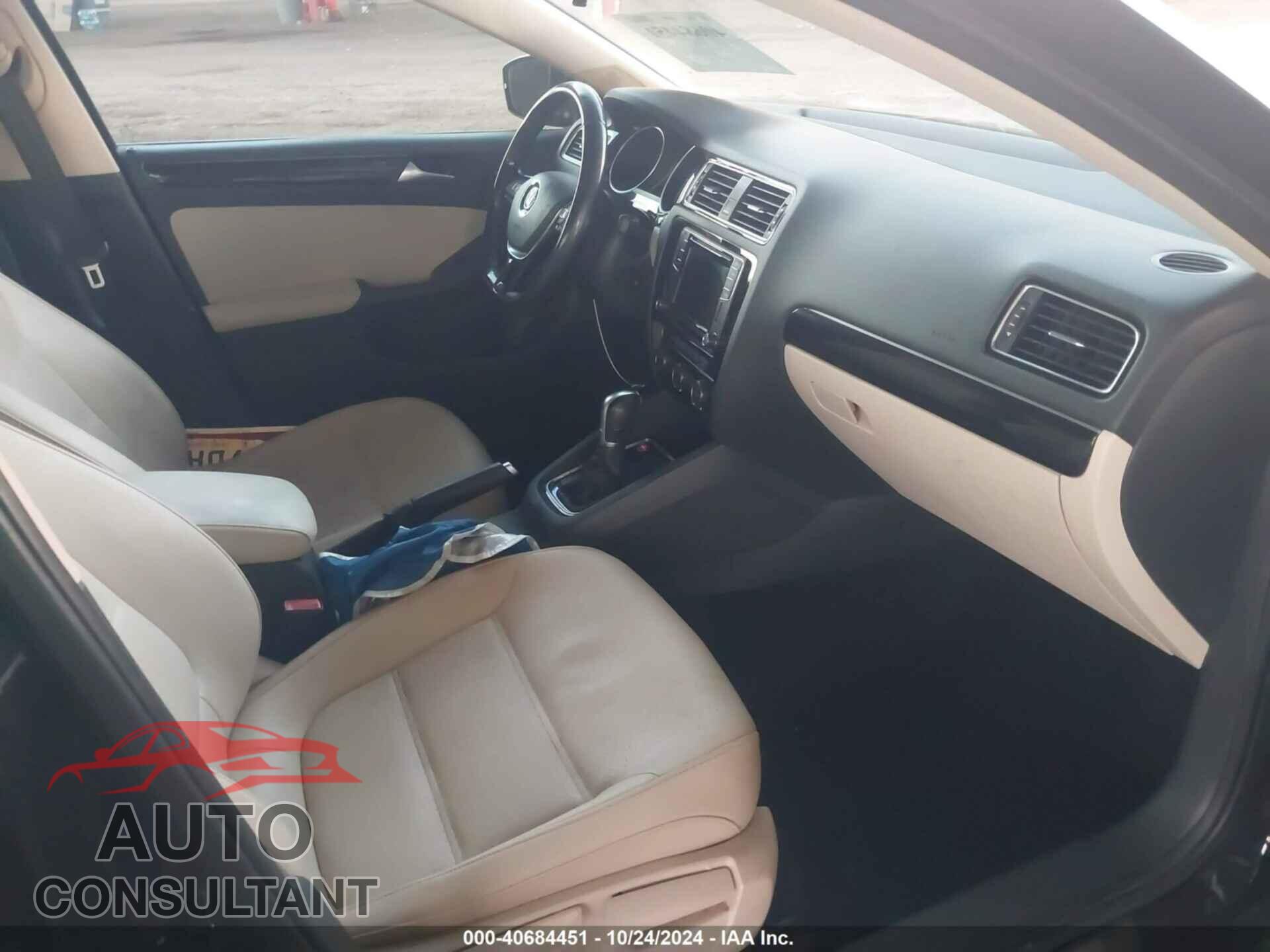 VOLKSWAGEN JETTA 2017 - 3VWL17AJ3HM300079