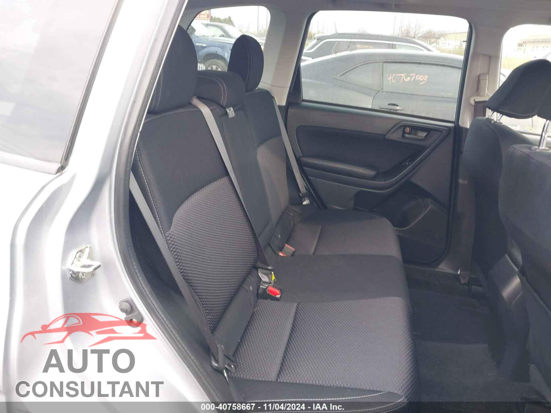 SUBARU FORESTER 2018 - JF2SJAEC1JH468614