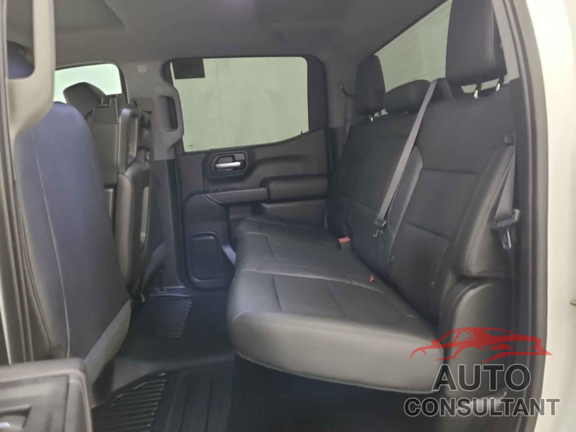 CHEVROLET SILVERADO 1500 2019 - 3GCUYAEF2KG242669
