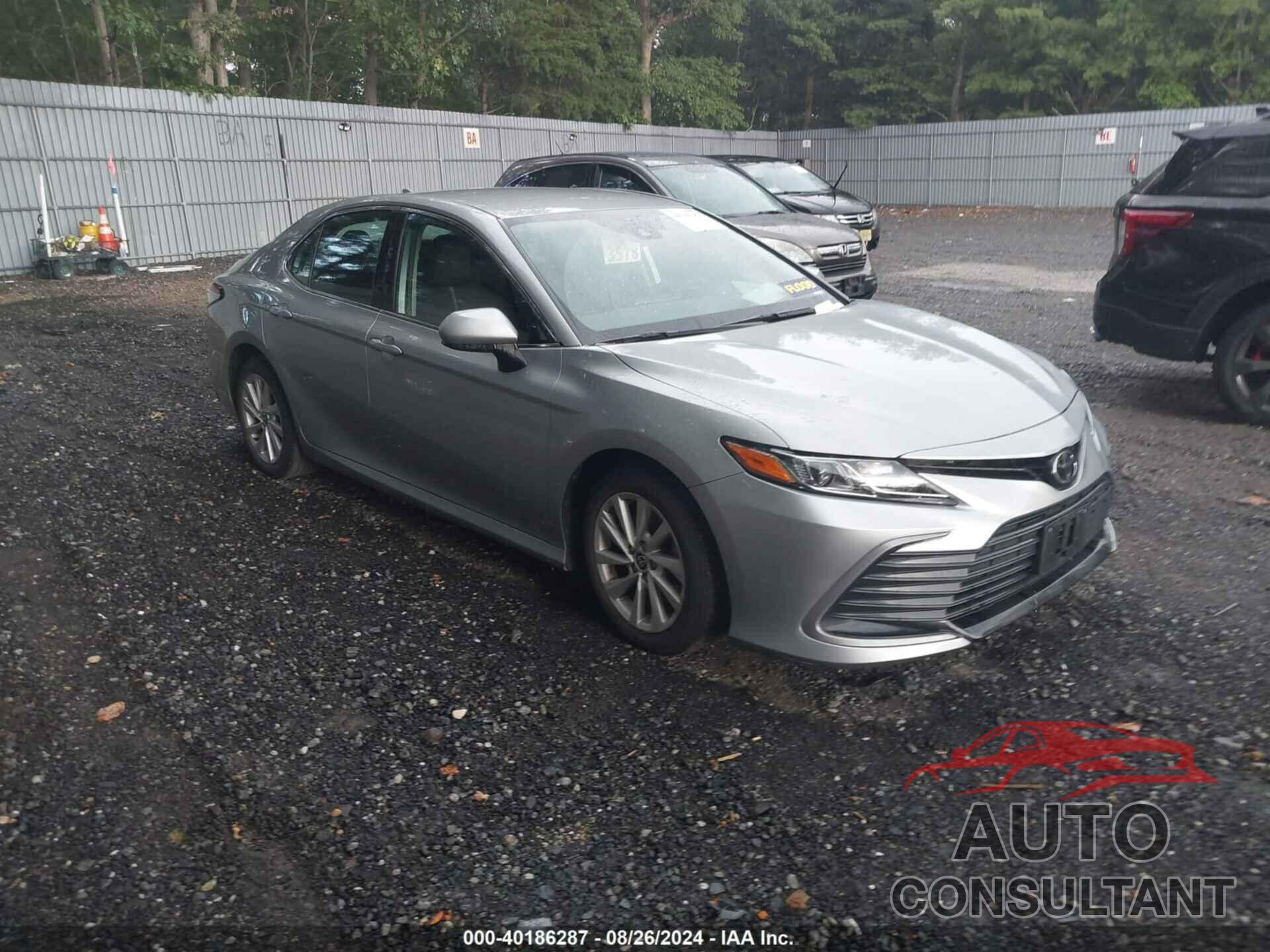 TOYOTA CAMRY 2021 - 4T1C11AK8MU484431