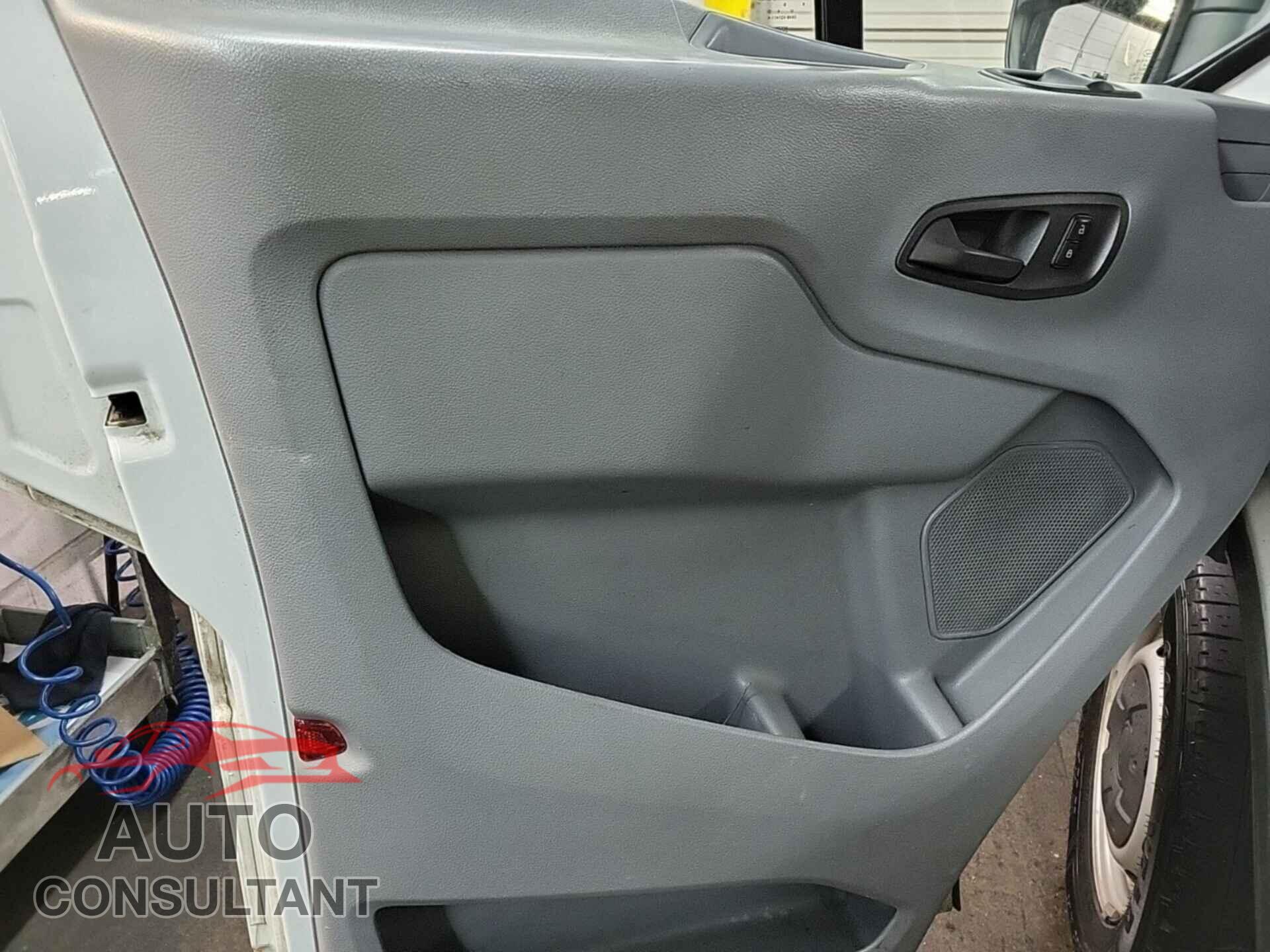 FORD TRANSIT 2018 - 1FTYE1YM2JKB52014