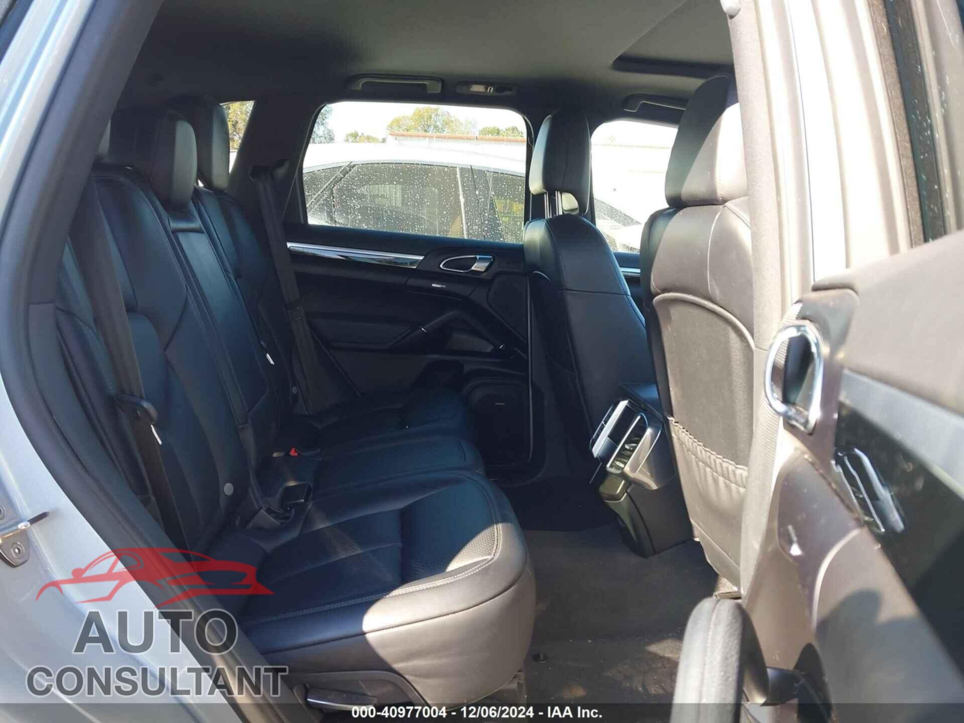 PORSCHE CAYENNE 2018 - WP1AA2A2XJKA06308