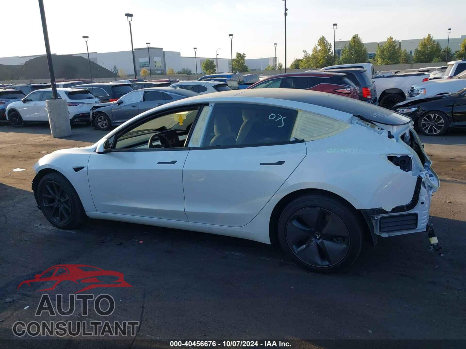 TESLA MODEL 3 2023 - 5YJ3E1EA5PF552000