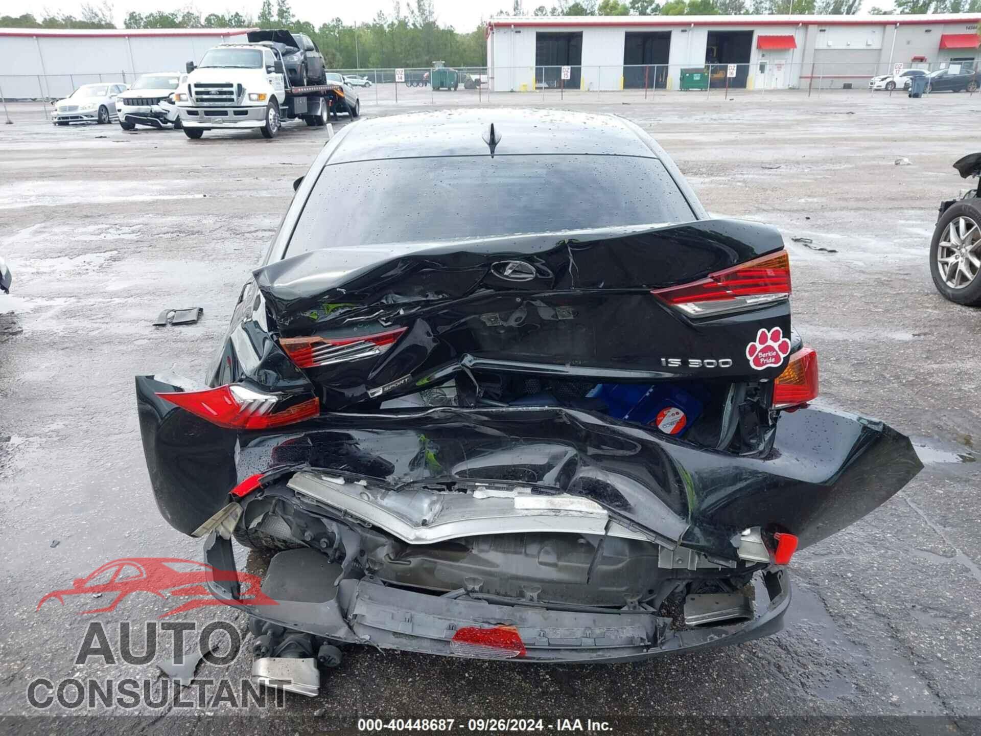 LEXUS IS 2018 - JTHBA1D25J5071415