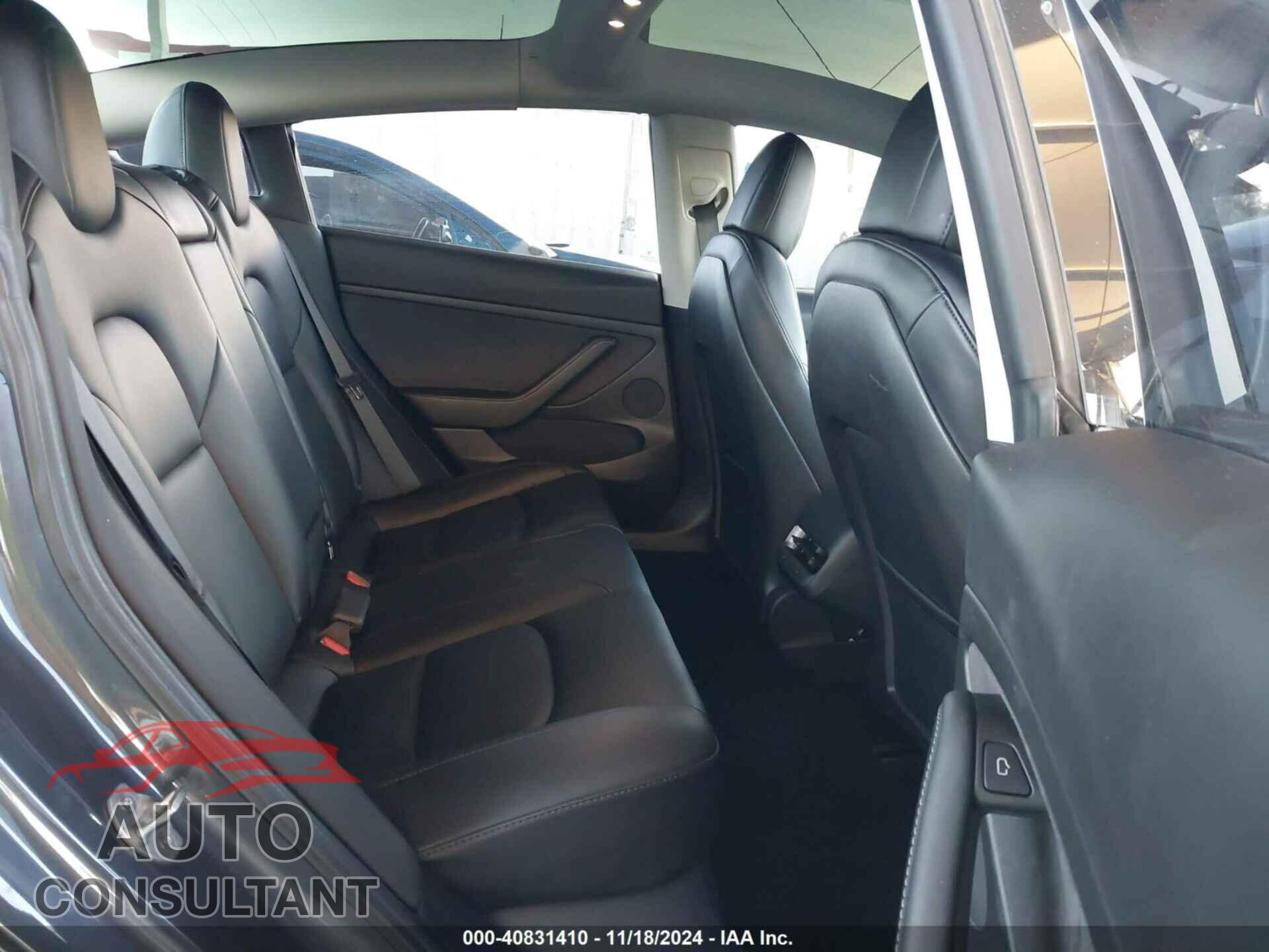TESLA MODEL 3 2021 - 5YJ3E1EB0MF050967