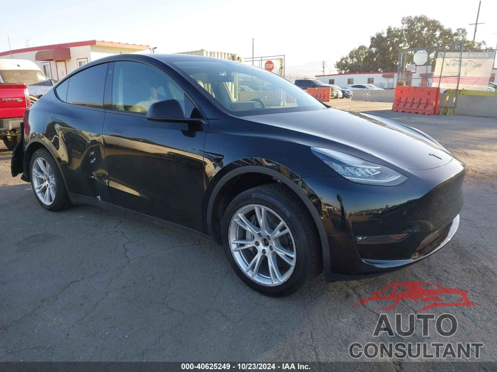 TESLA MODEL Y 2021 - 5YJYGDEE4MF299459