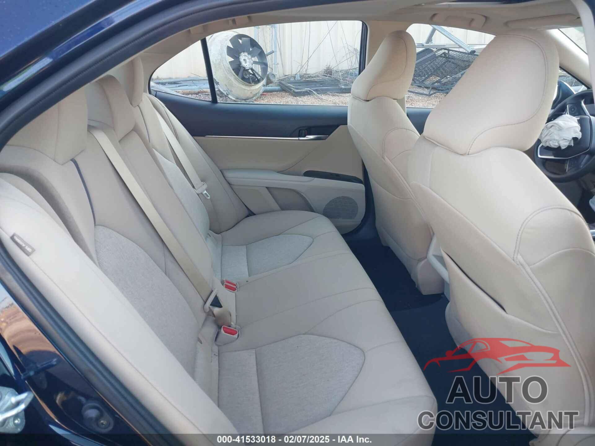 TOYOTA CAMRY 2022 - 4T1R11AK4NU058926