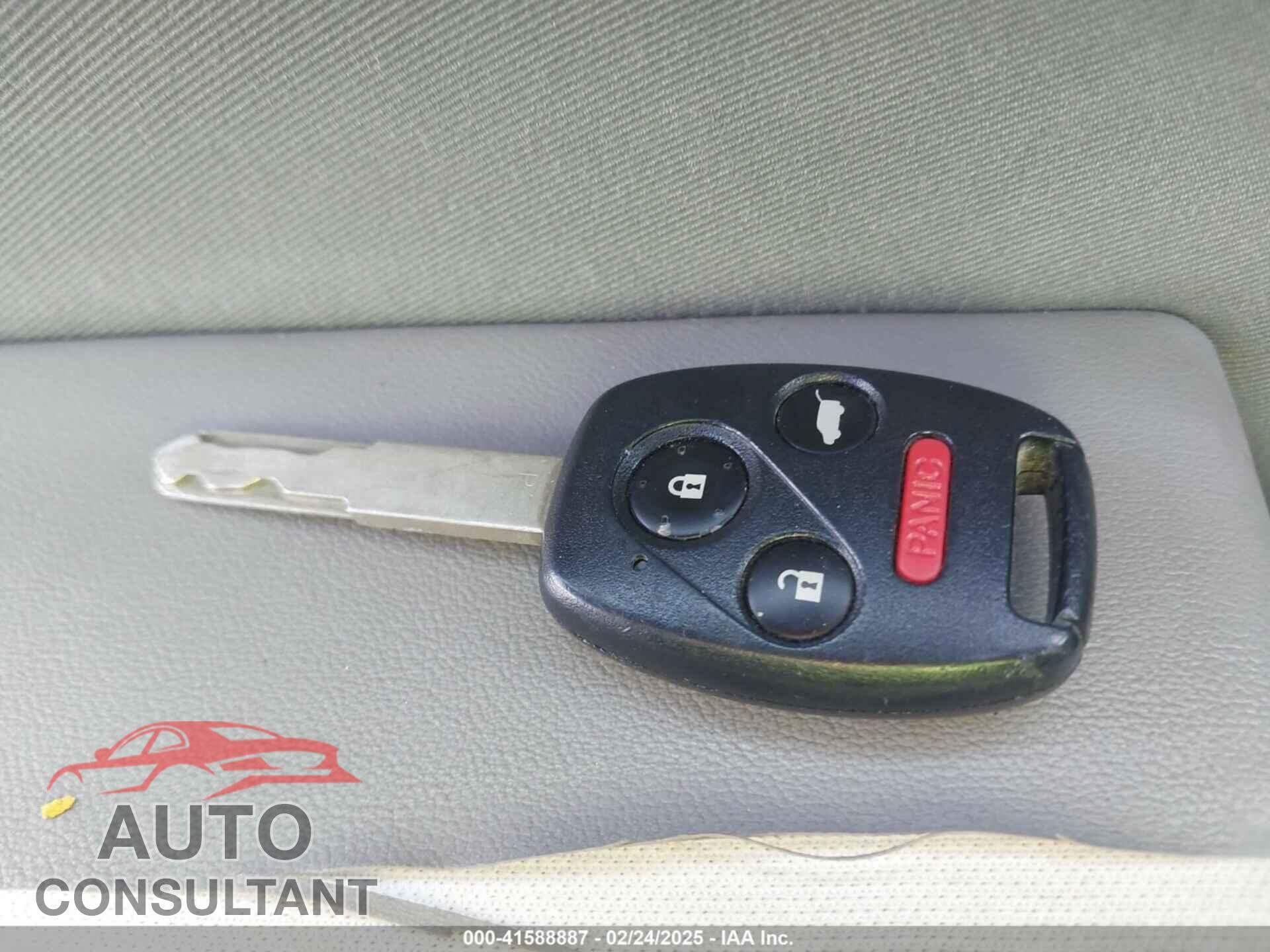 HONDA PILOT 2011 - 5FNYF4H20BB073355