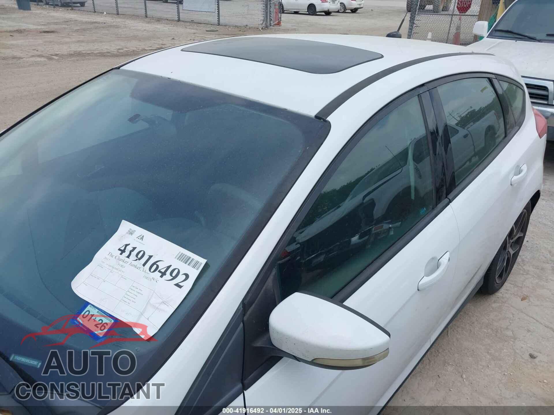 FORD FOCUS 2017 - 1FADP3M24HL342397
