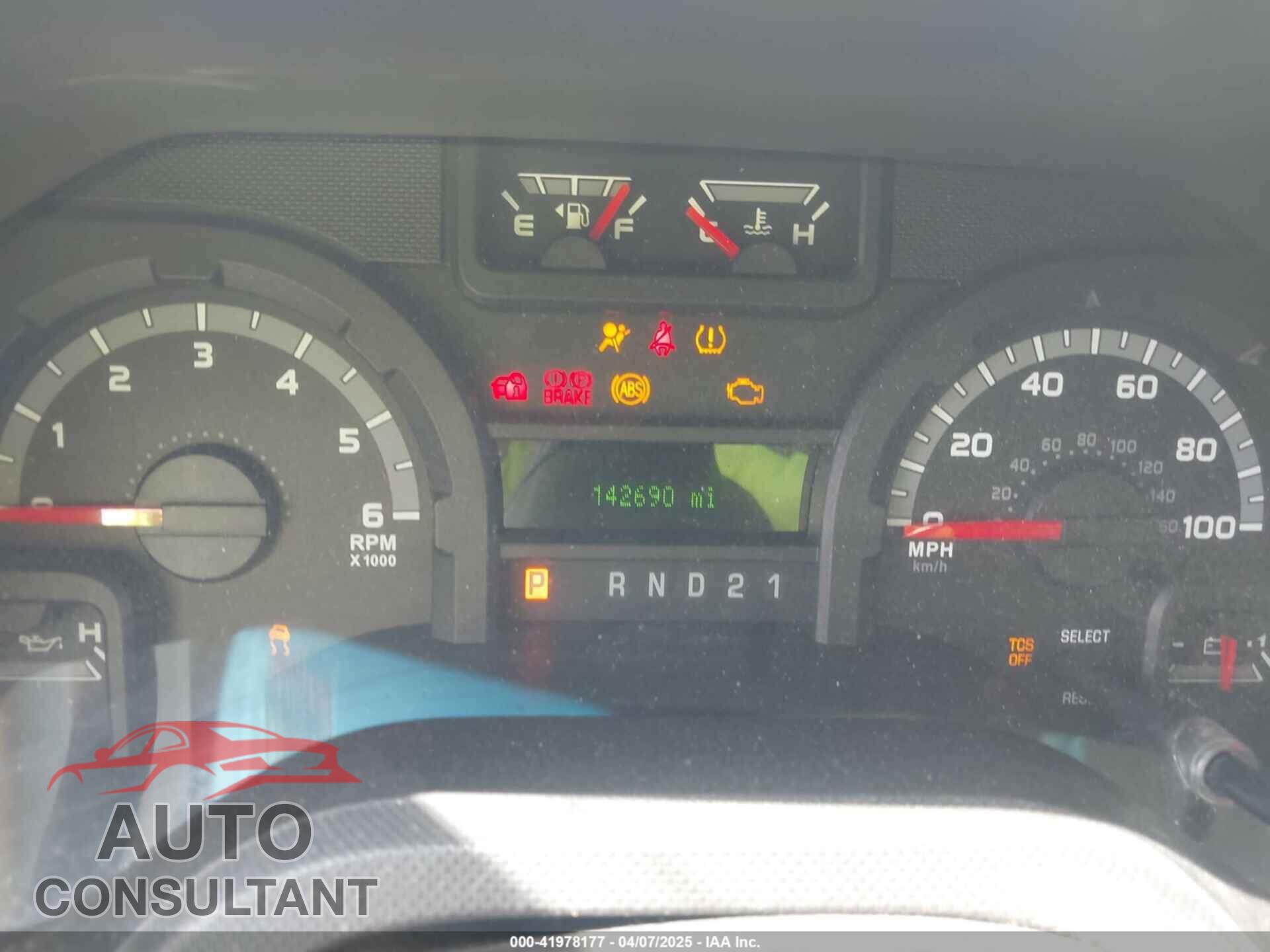 FORD E-350 SUPER DUTY 2013 - 1FBSS3BL9DDA00741