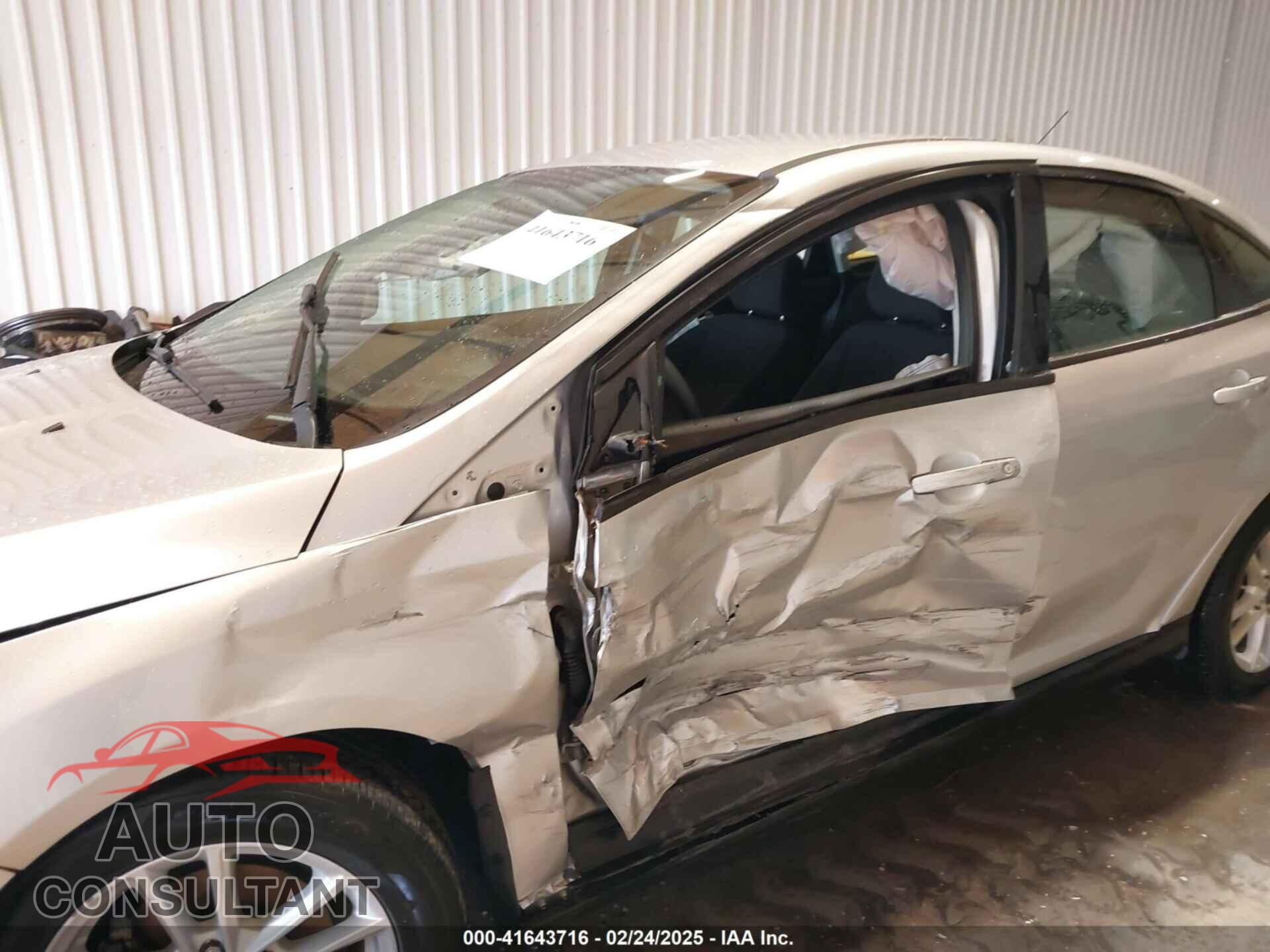 FORD FOCUS 2017 - 1FADP3F20HL201534