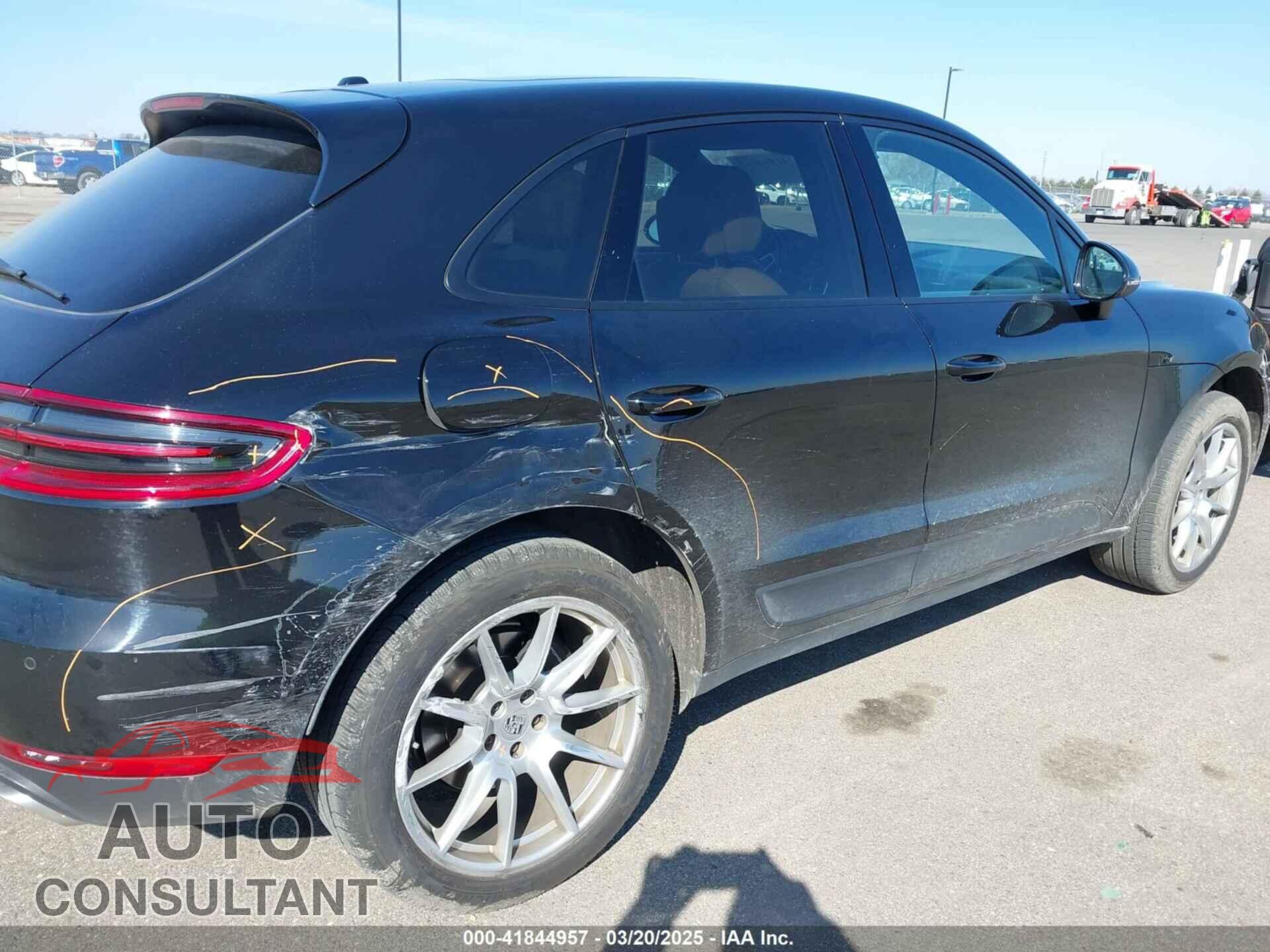 PORSCHE MACAN 2017 - WP1AA2A59HLB05748
