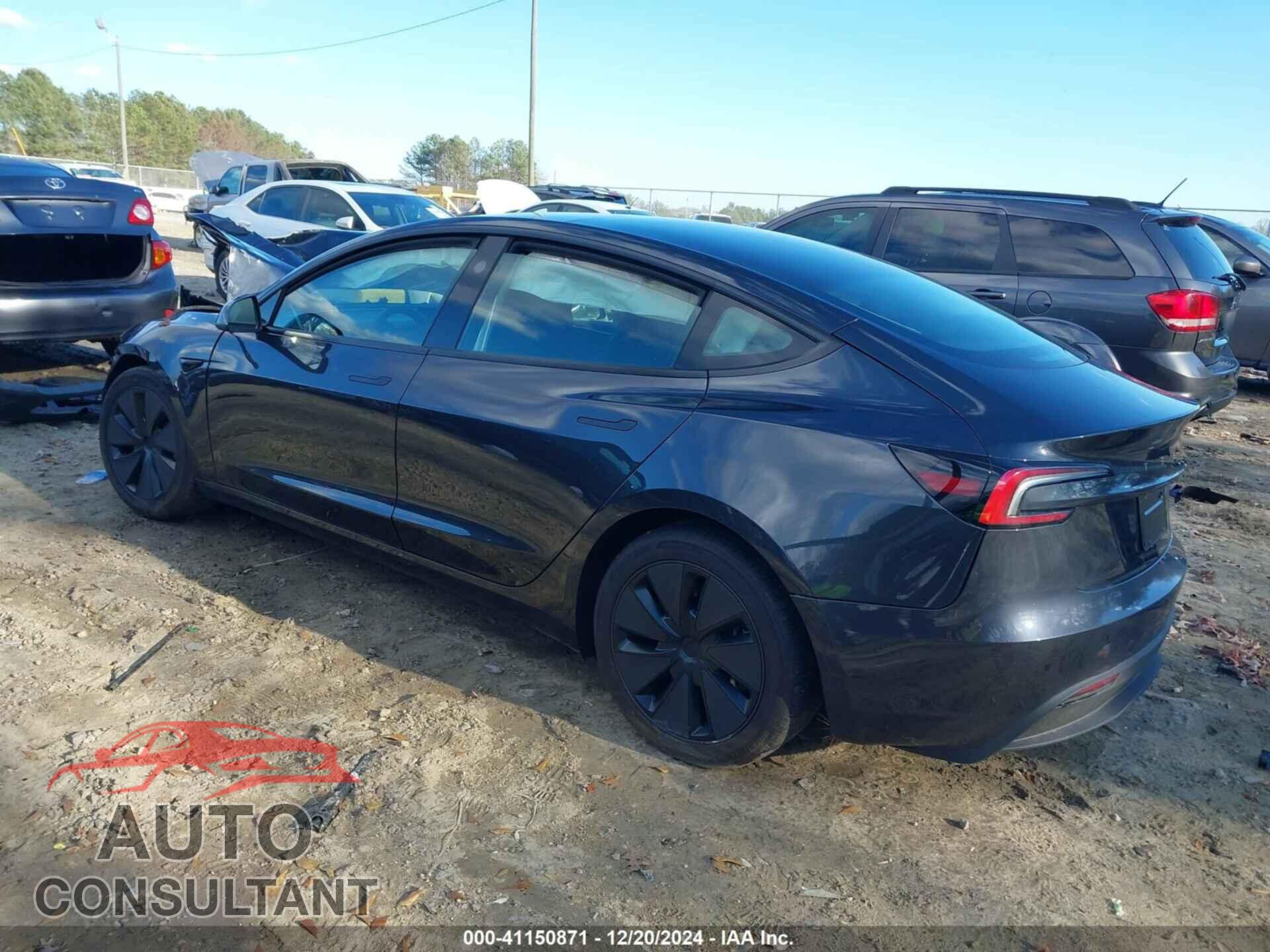 TESLA MODEL 3 2024 - 5YJ3E1EB7RF729836