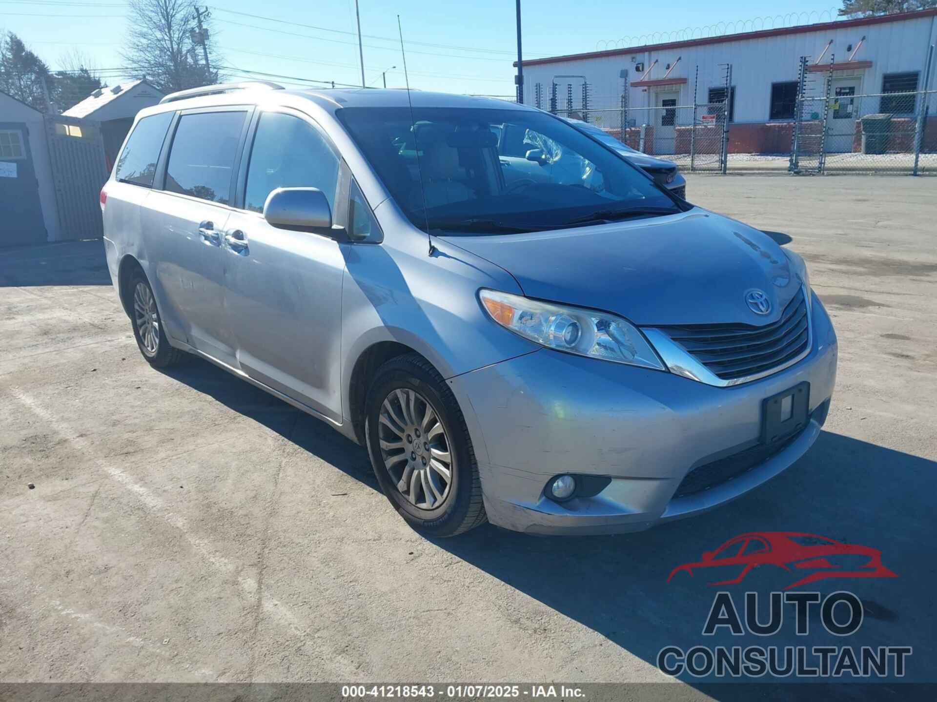 TOYOTA SIENNA 2013 - 5TDYK3DCXDS394998