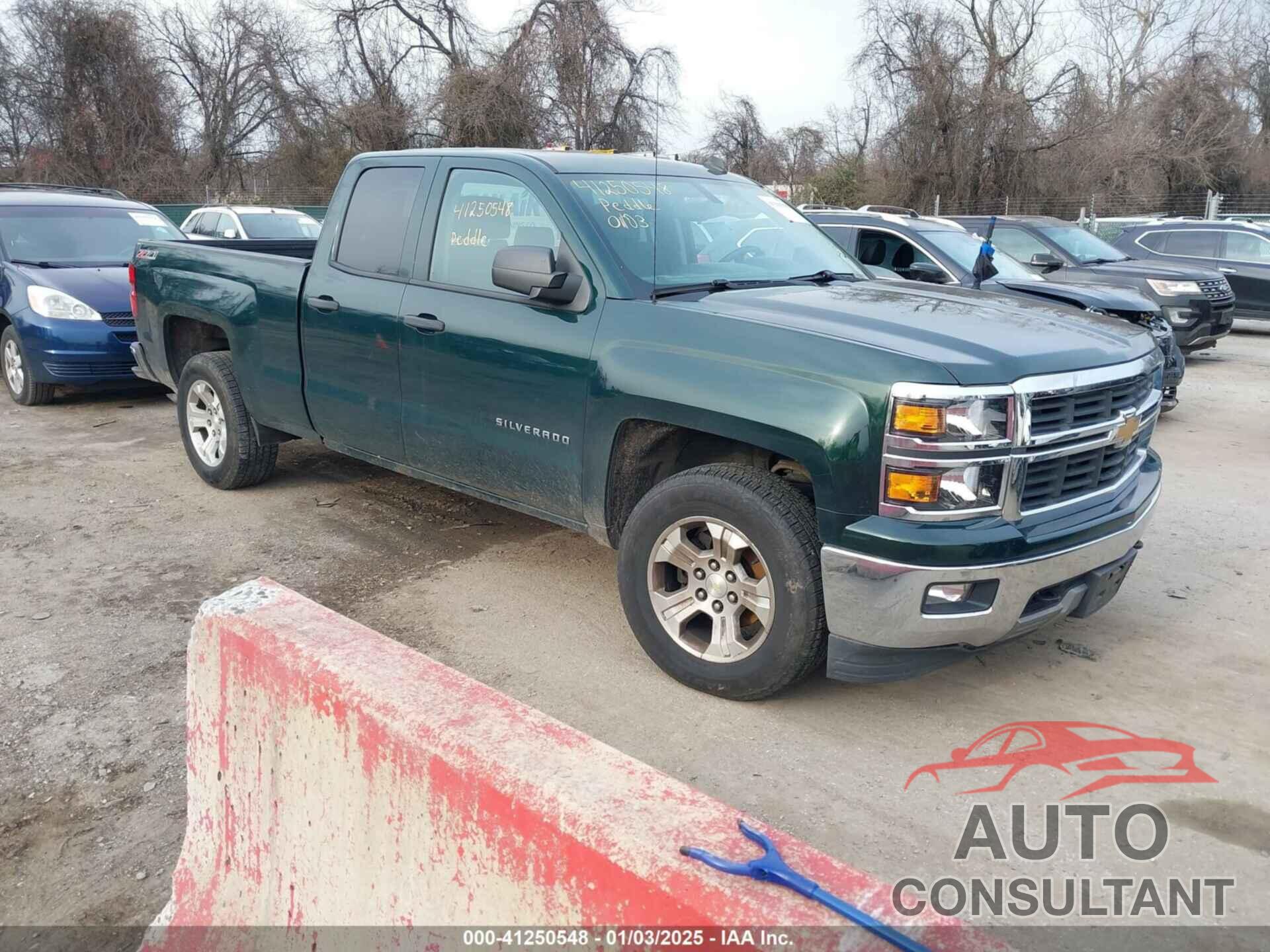 CHEVROLET SILVERADO 1500 2014 - 1GCVKREC2EZ370781