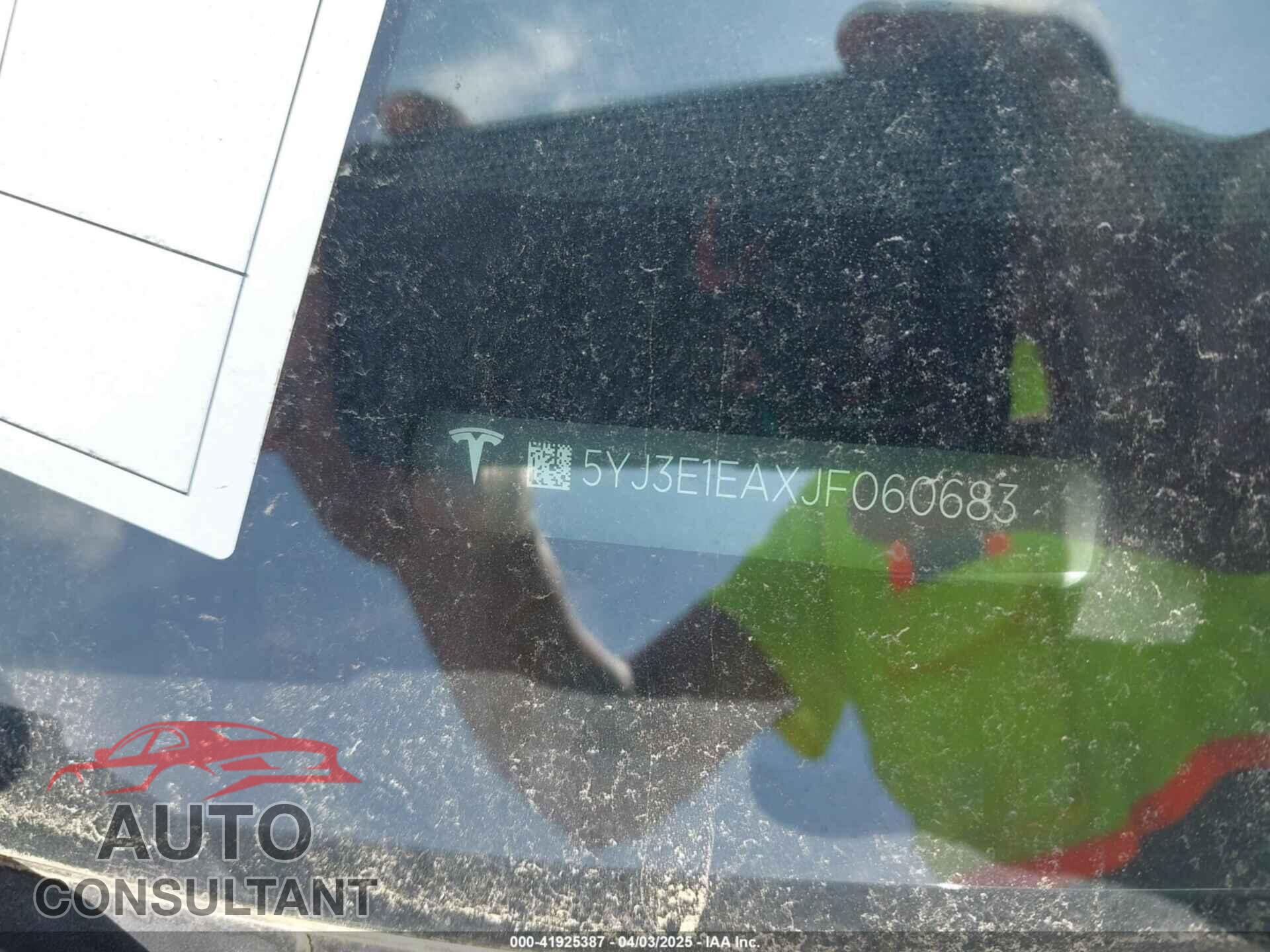 TESLA MODEL 3 2018 - 5YJ3E1EAXJF060683