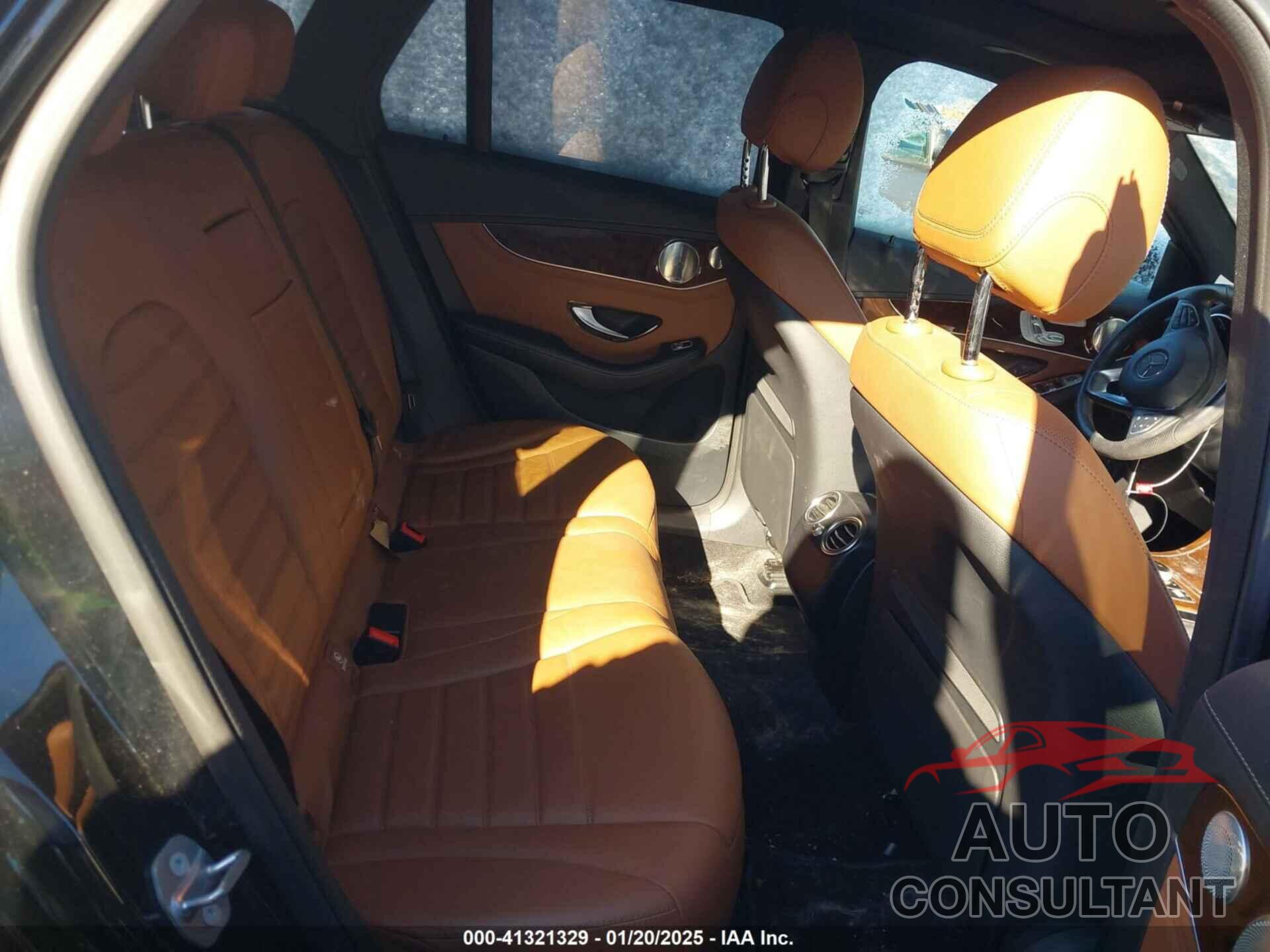 MERCEDES-BENZ GLC 300 2019 - WDC0G4KB8KV163643