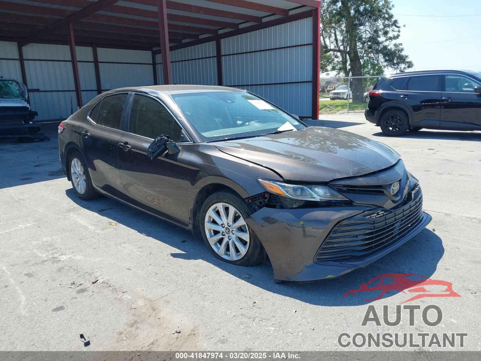 TOYOTA CAMRY 2019 - 4T1B11HK1KU240845