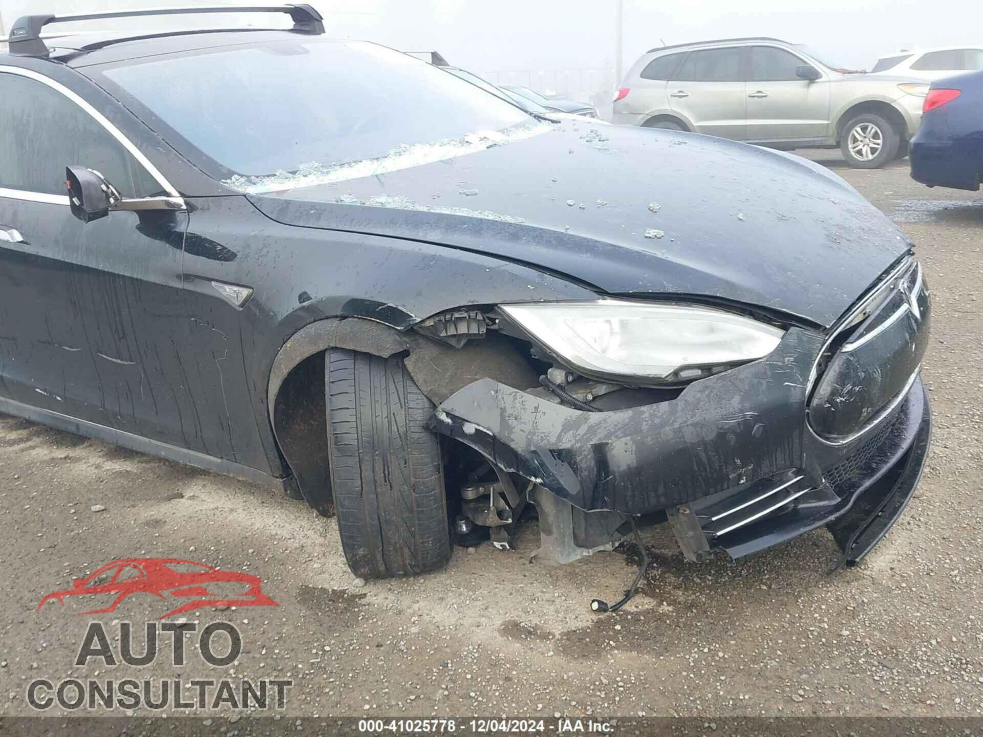 TESLA MODEL S 2013 - 5YJSA1AC8DFP10789