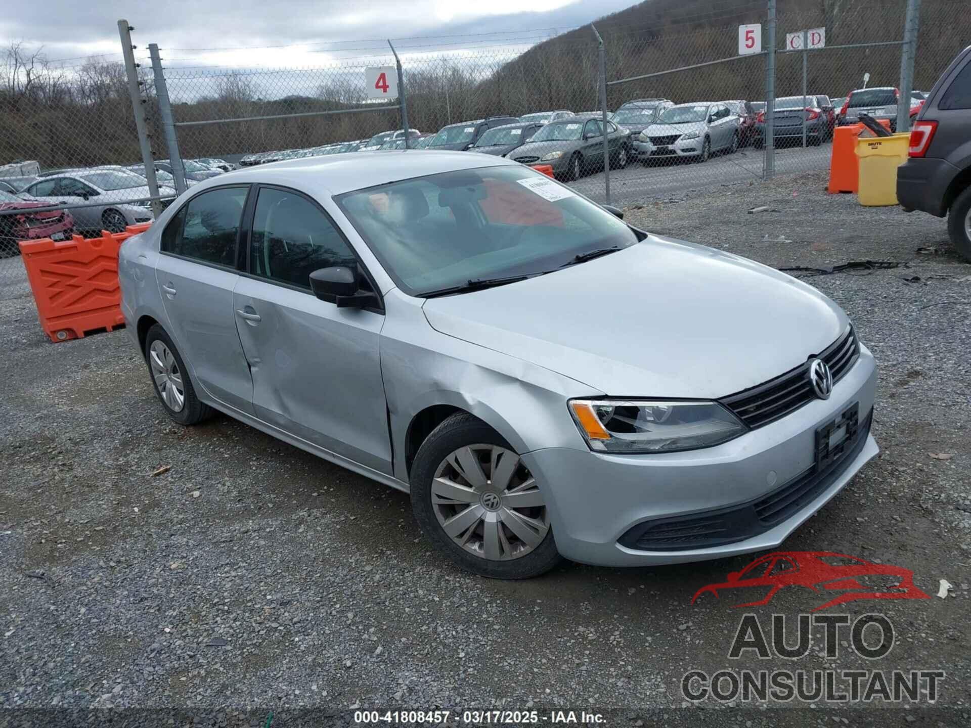 VOLKSWAGEN JETTA 2011 - 3VW1K7AJXBM075168