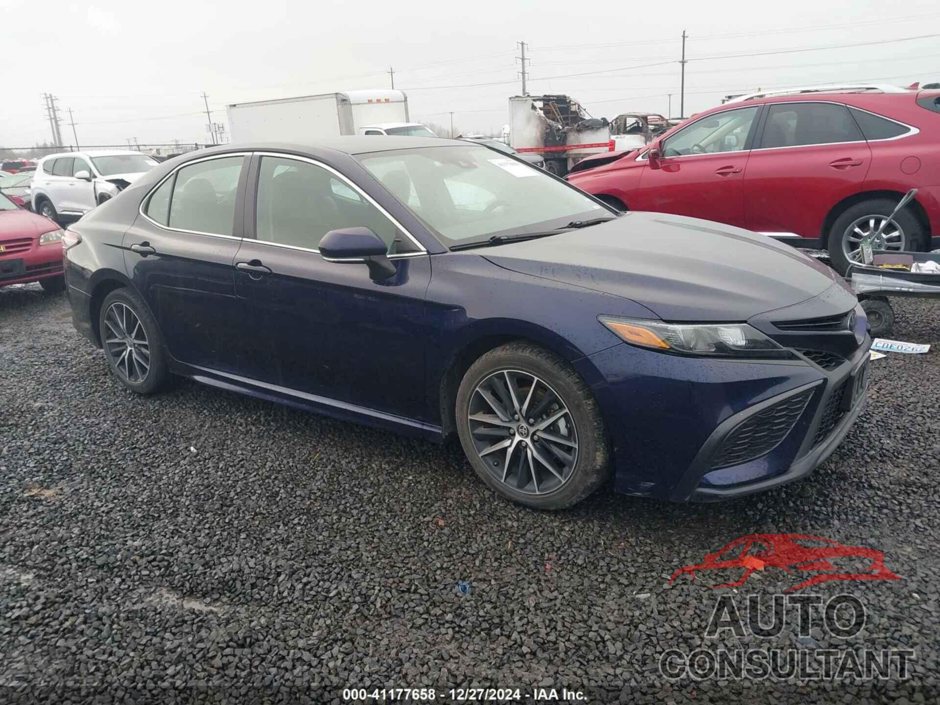 TOYOTA CAMRY 2022 - 4T1G11AK8NU689041