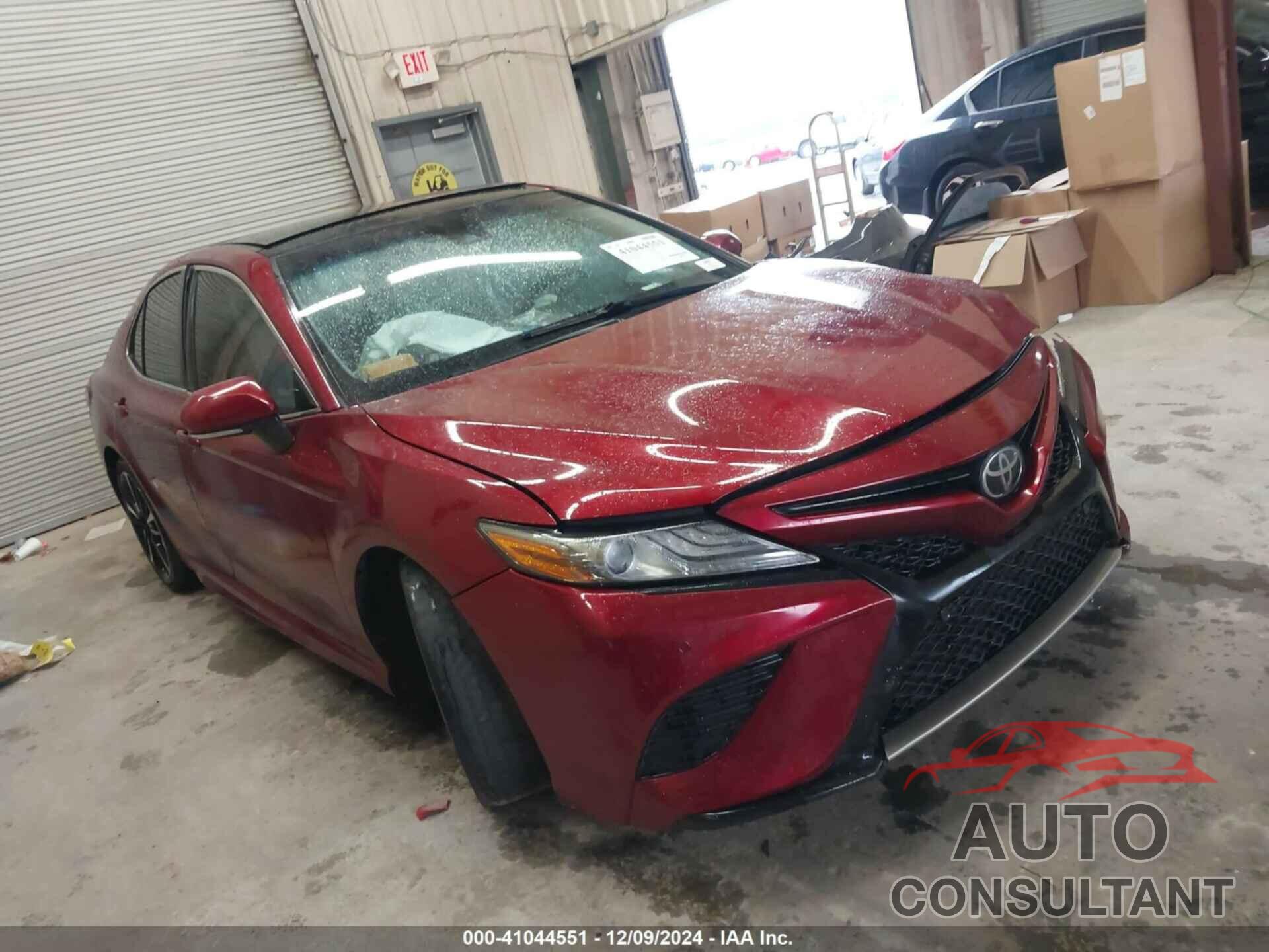 TOYOTA CAMRY 2018 - 4T1B61HK5JU516623