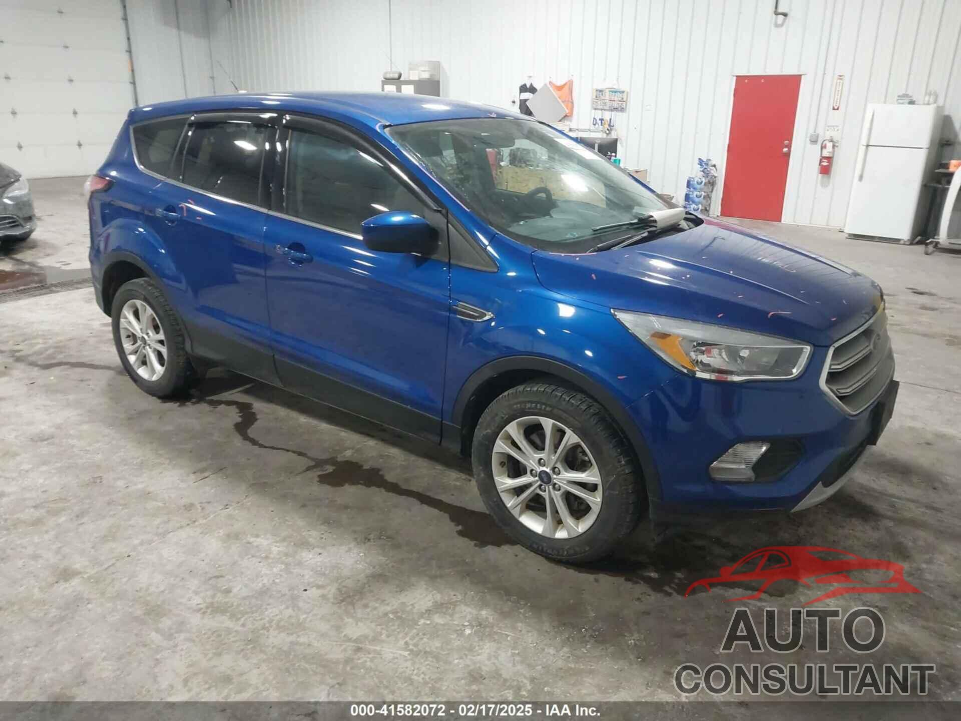 FORD ESCAPE 2017 - 1FMCU9G94HUE73233