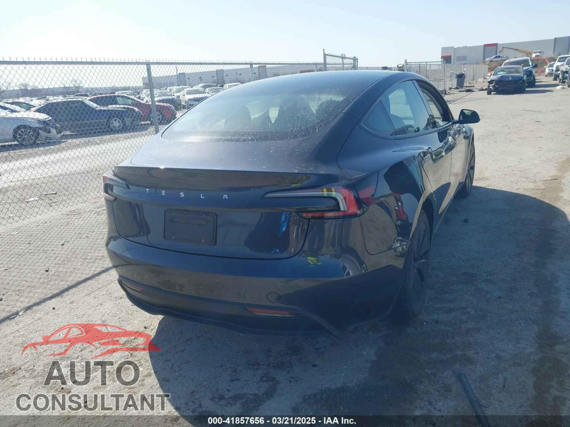 TESLA MODEL 3 2024 - 5YJ3E1EA7RF721467