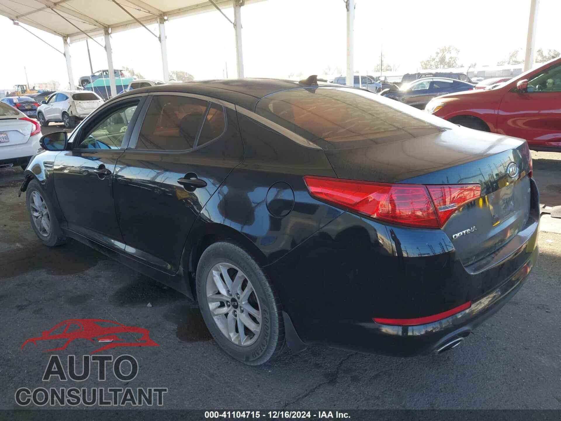 KIA OPTIMA 2011 - KNAGM4A71B5063245