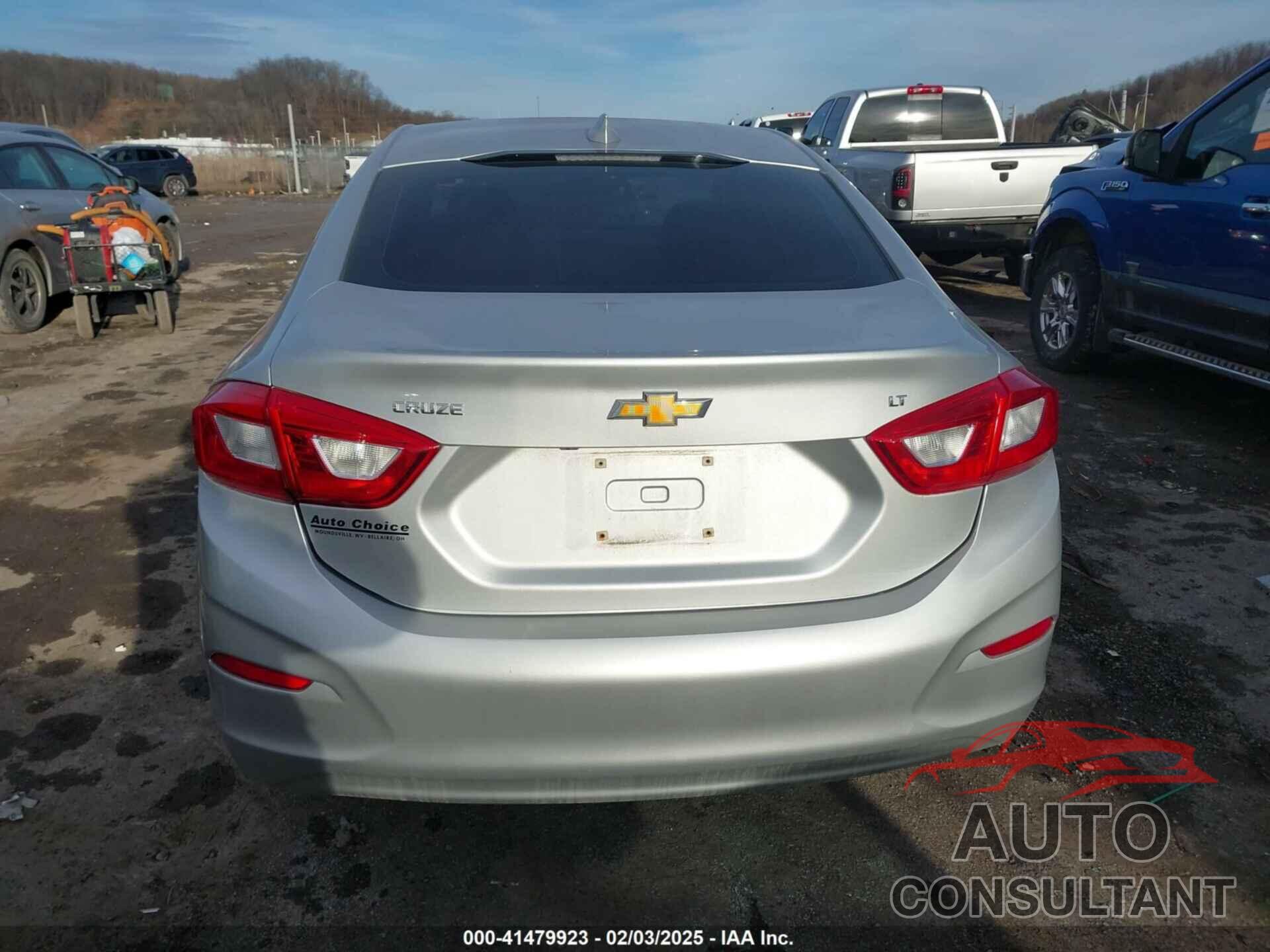 CHEVROLET CRUZE 2017 - 1G1BE5SM6H7137124