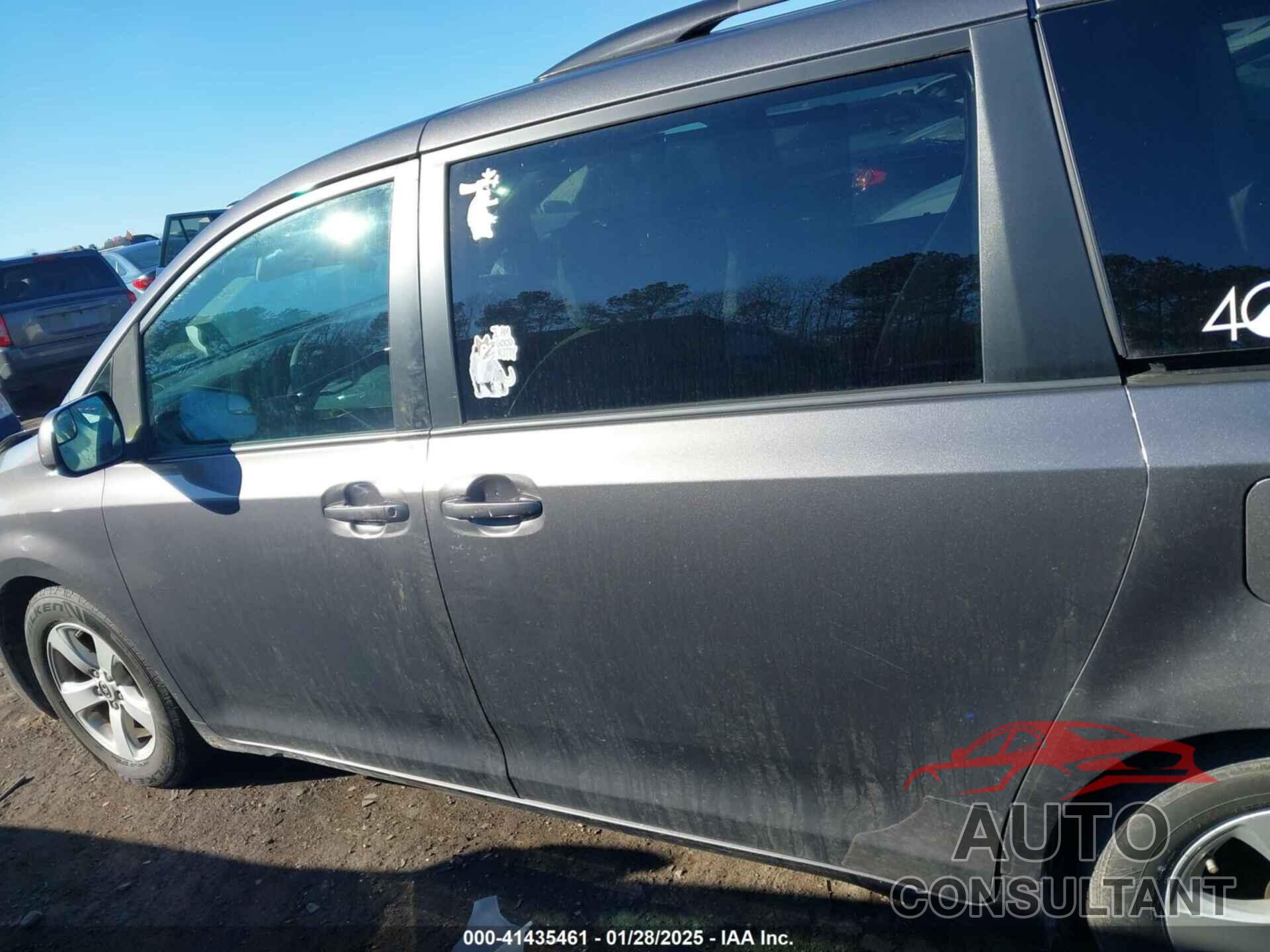 TOYOTA SIENNA 2017 - 5TDKZ3DC9HS772056
