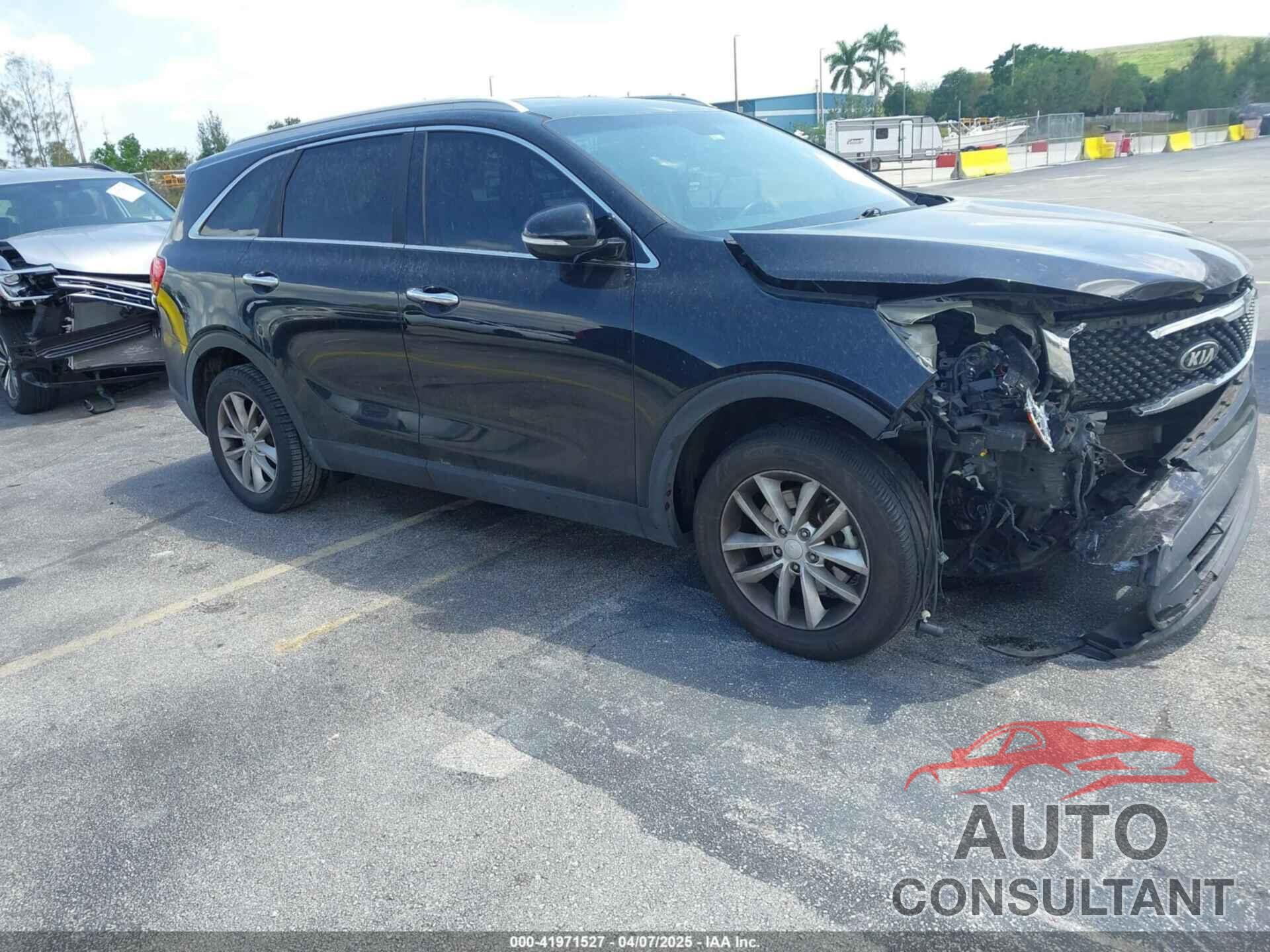 KIA SORENTO 2017 - 5XYPG4A34HG276651
